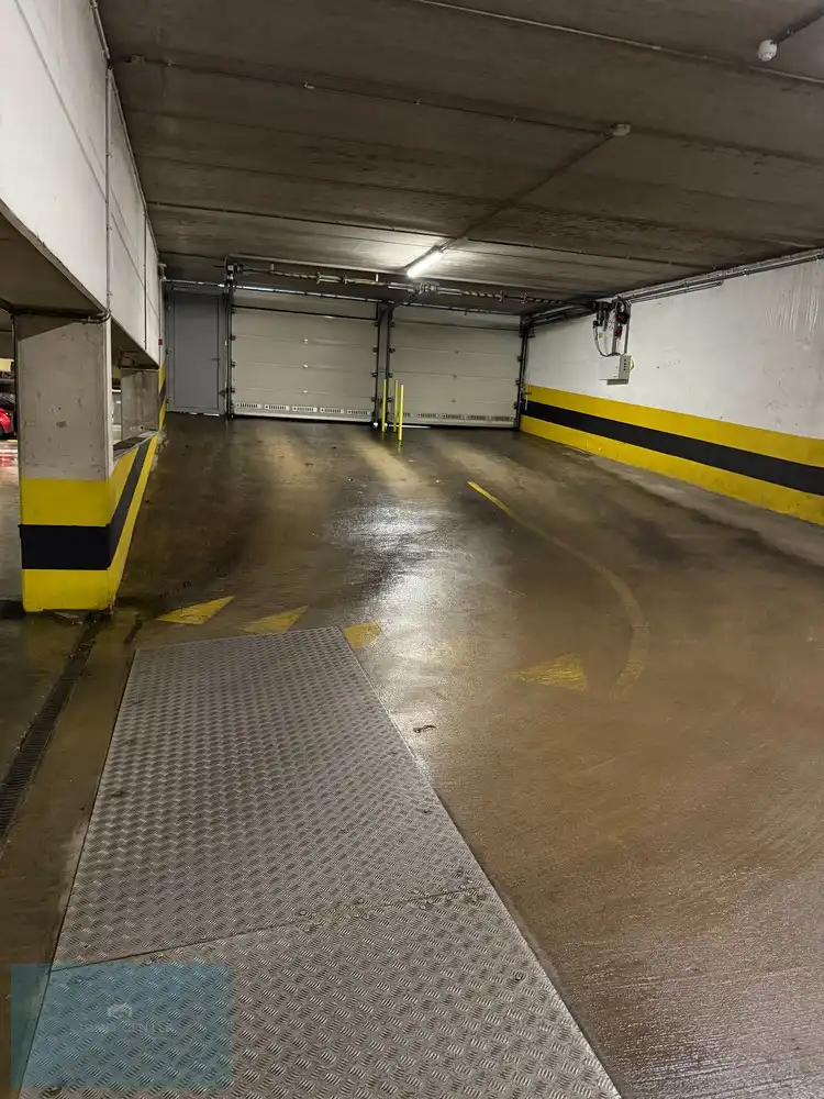 🚗 Ondergrondse parkeerplaats te huur nabij station Genk foto 6