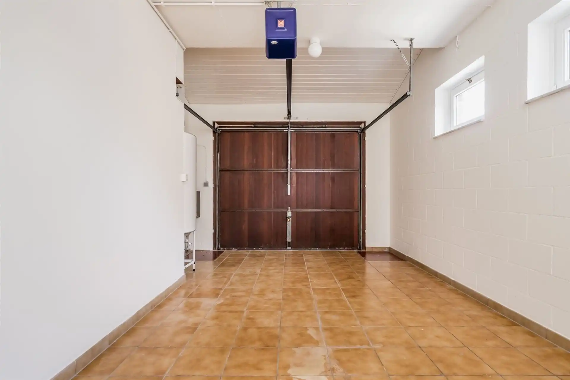 Ruime villa met 6 slaapkamers, zonnige tuin, 2 garages en oprit in rustige woonwijk te Lier foto 13