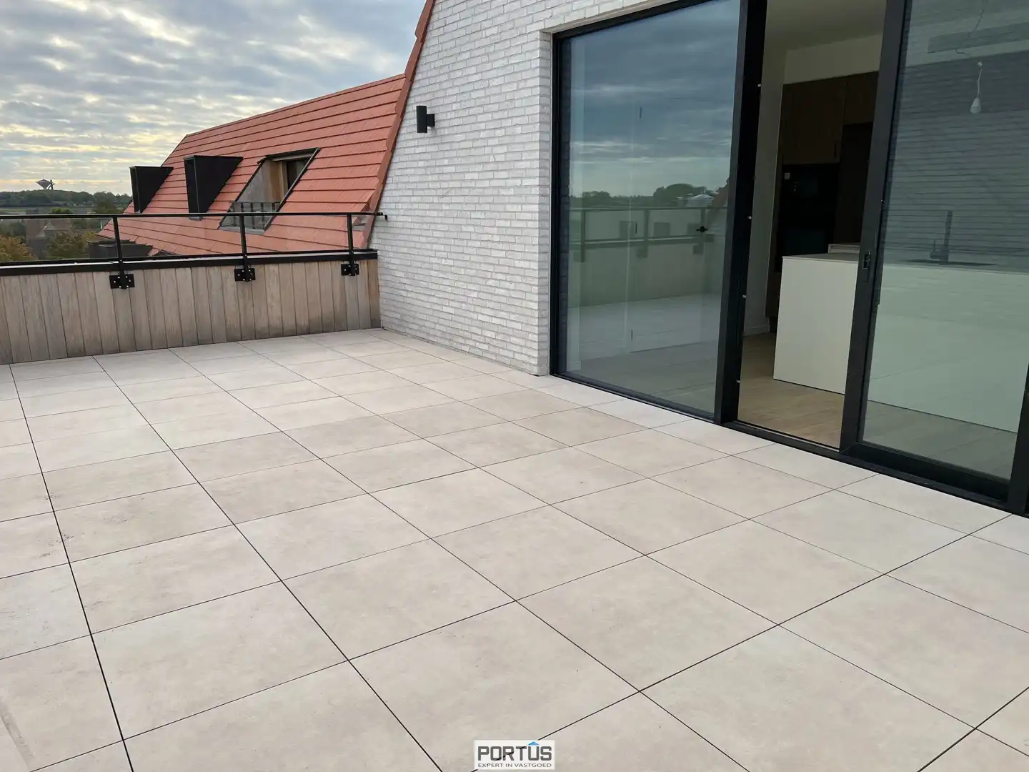 Instapklaar nieuwbouwappartement te koop met 2 slaapkamers in Residentie Portanic te Nieuwpoort foto 2