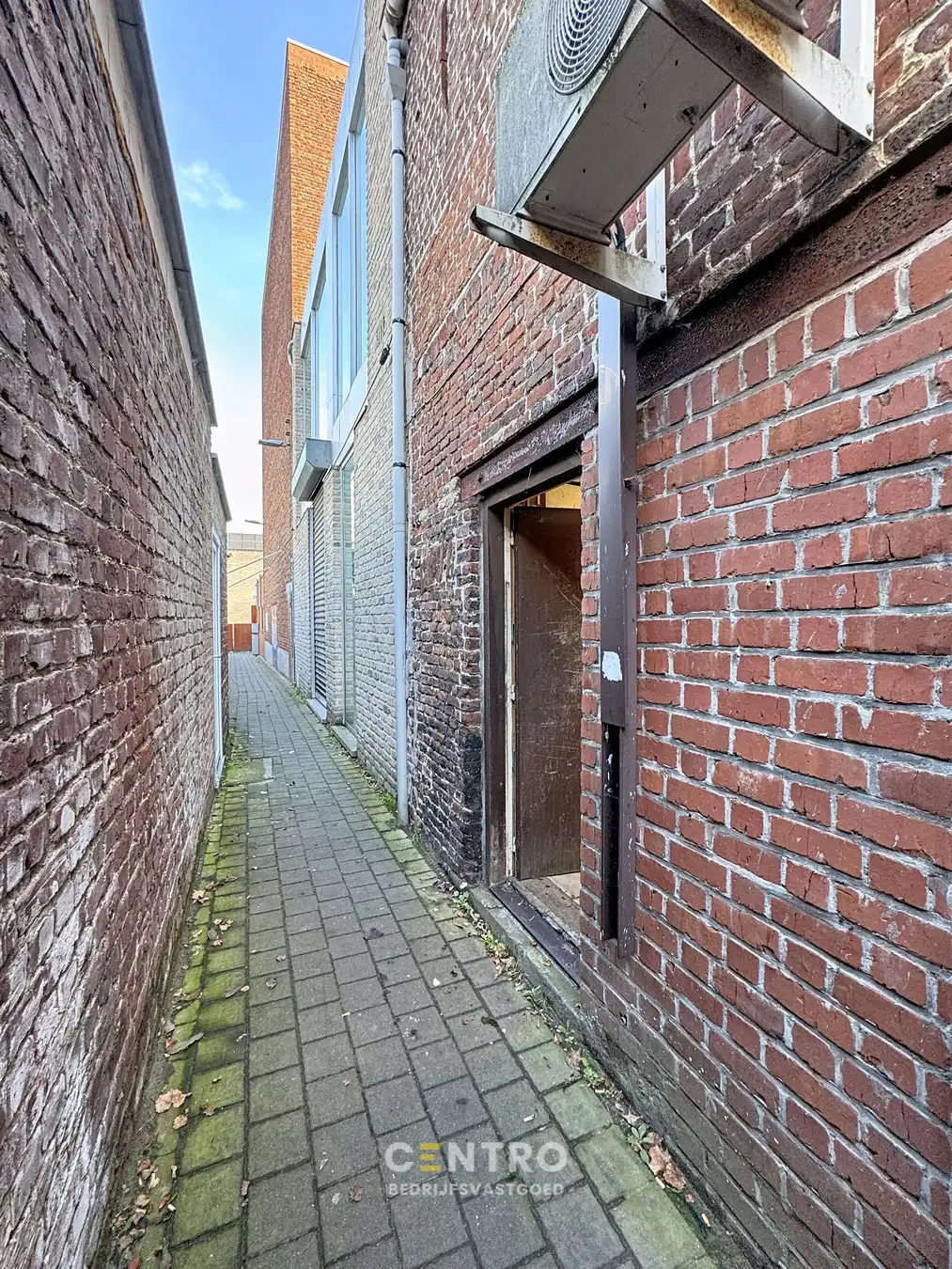 Handelsgelijkvloers op TOPligging (Grote Markt/Ooststraat) te Roeselare! foto 17