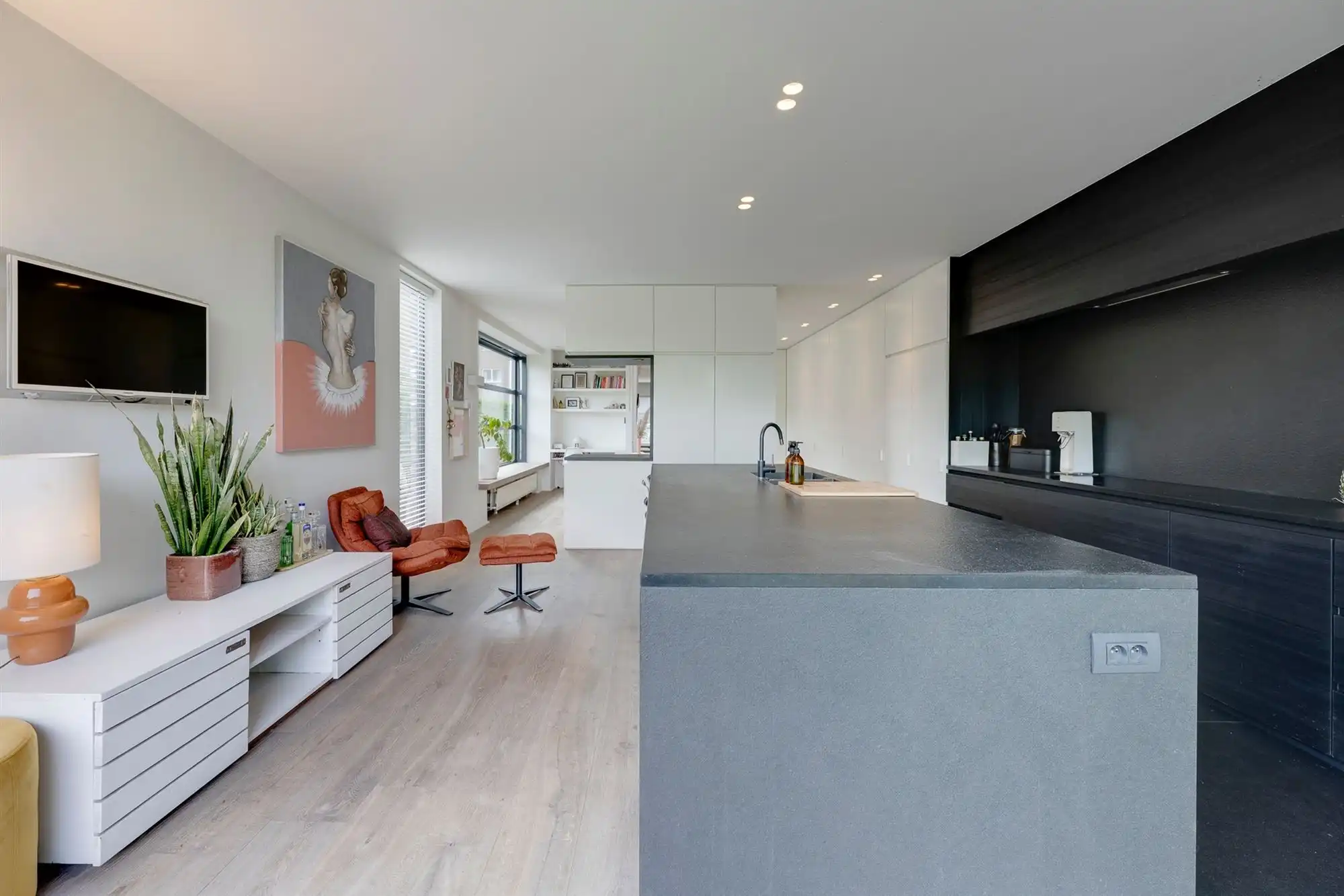 Sfeervolle halfopen woning nabij het dorpshart foto 15