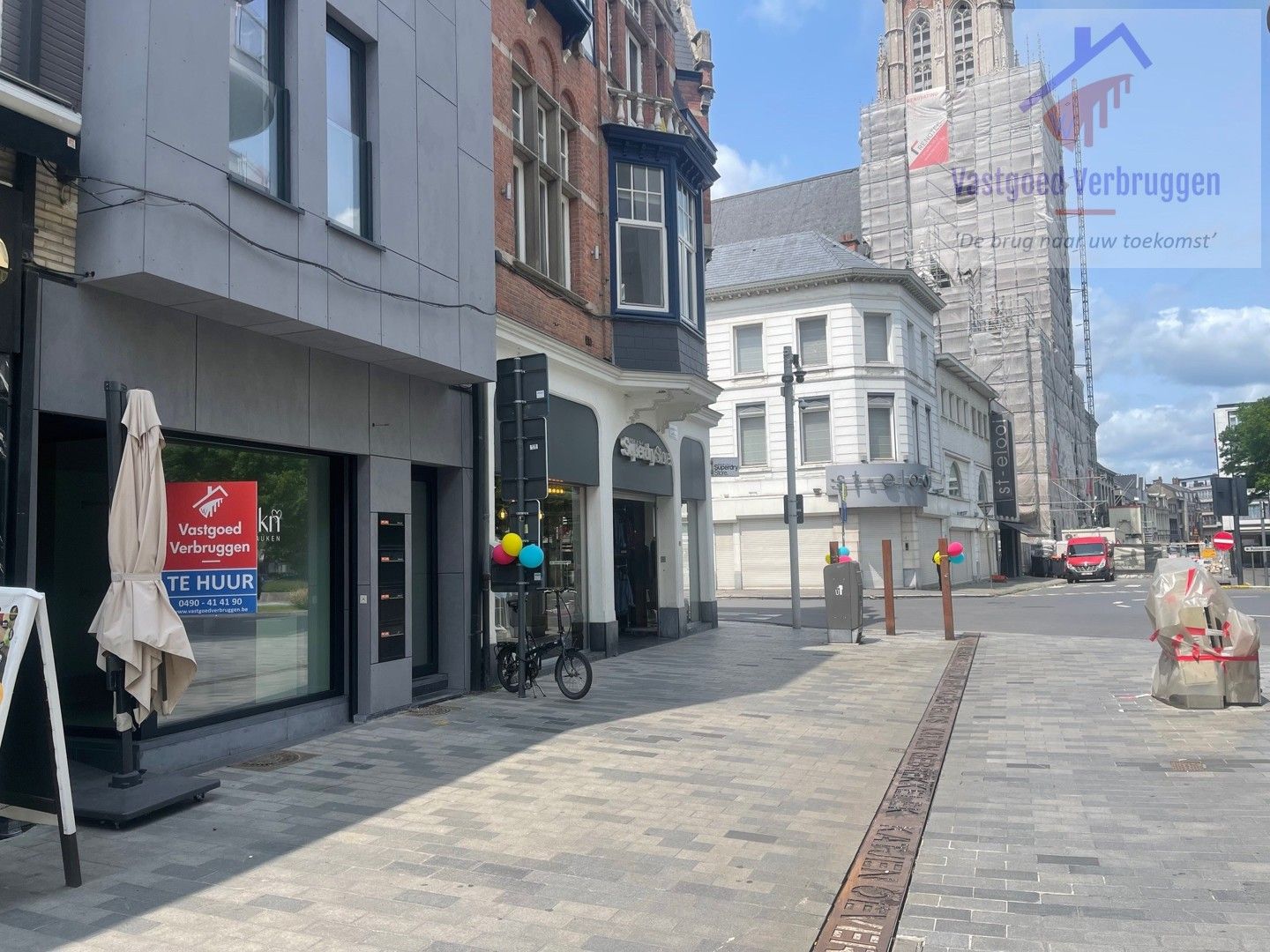 Commerciële winkelruimte op toplocatie aan interessante voorwaarden foto 2