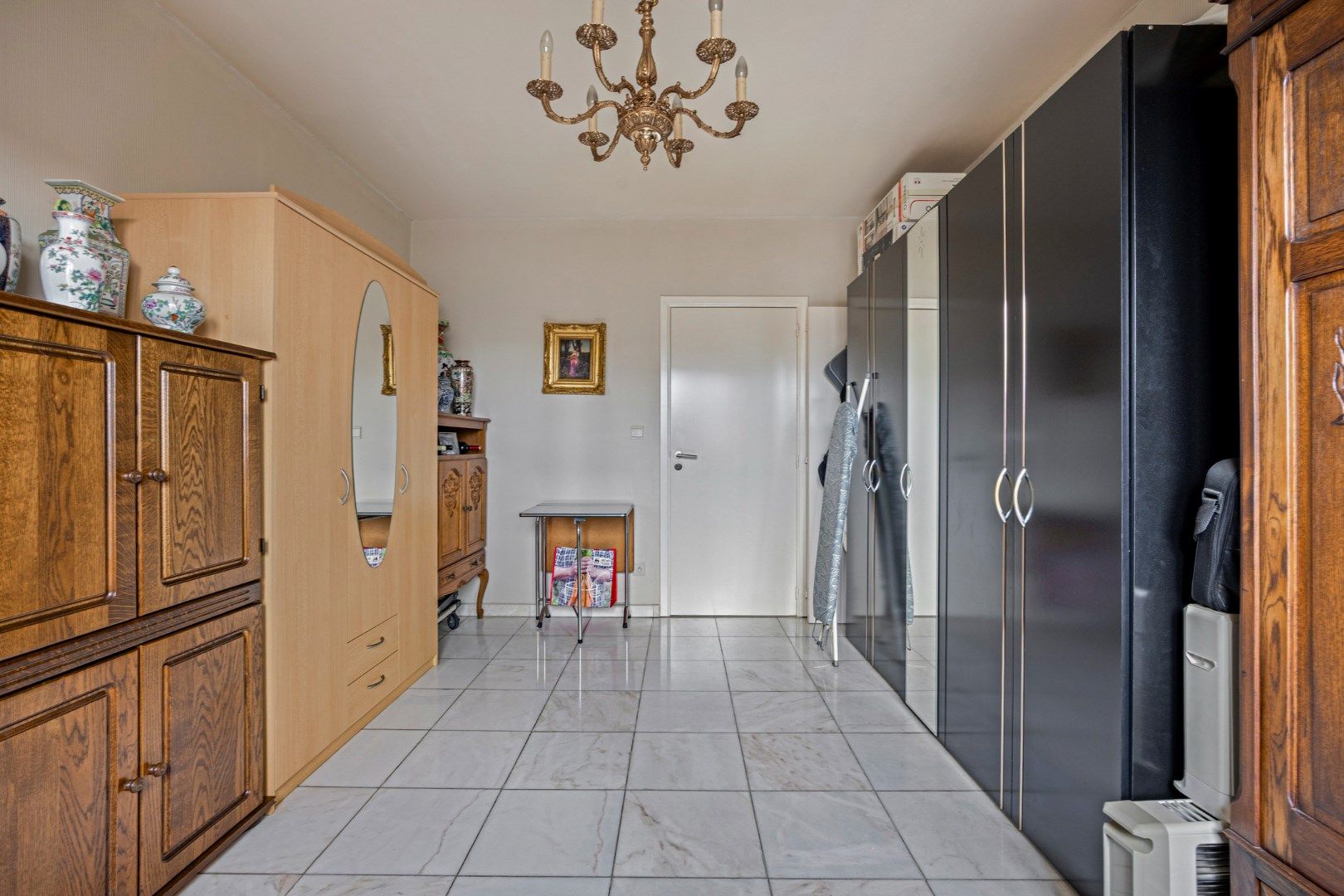 Ruim appartement met zicht op de middeleeuwse Wallen te Tongeren - Verkoop met lijfrente foto 25