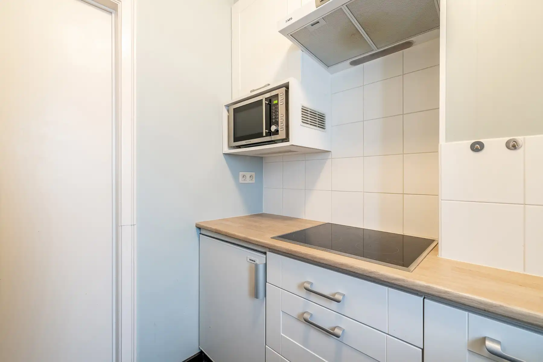 Gemeubeld, rustig gelegen appartement vlakbij de wandeldijk foto 7