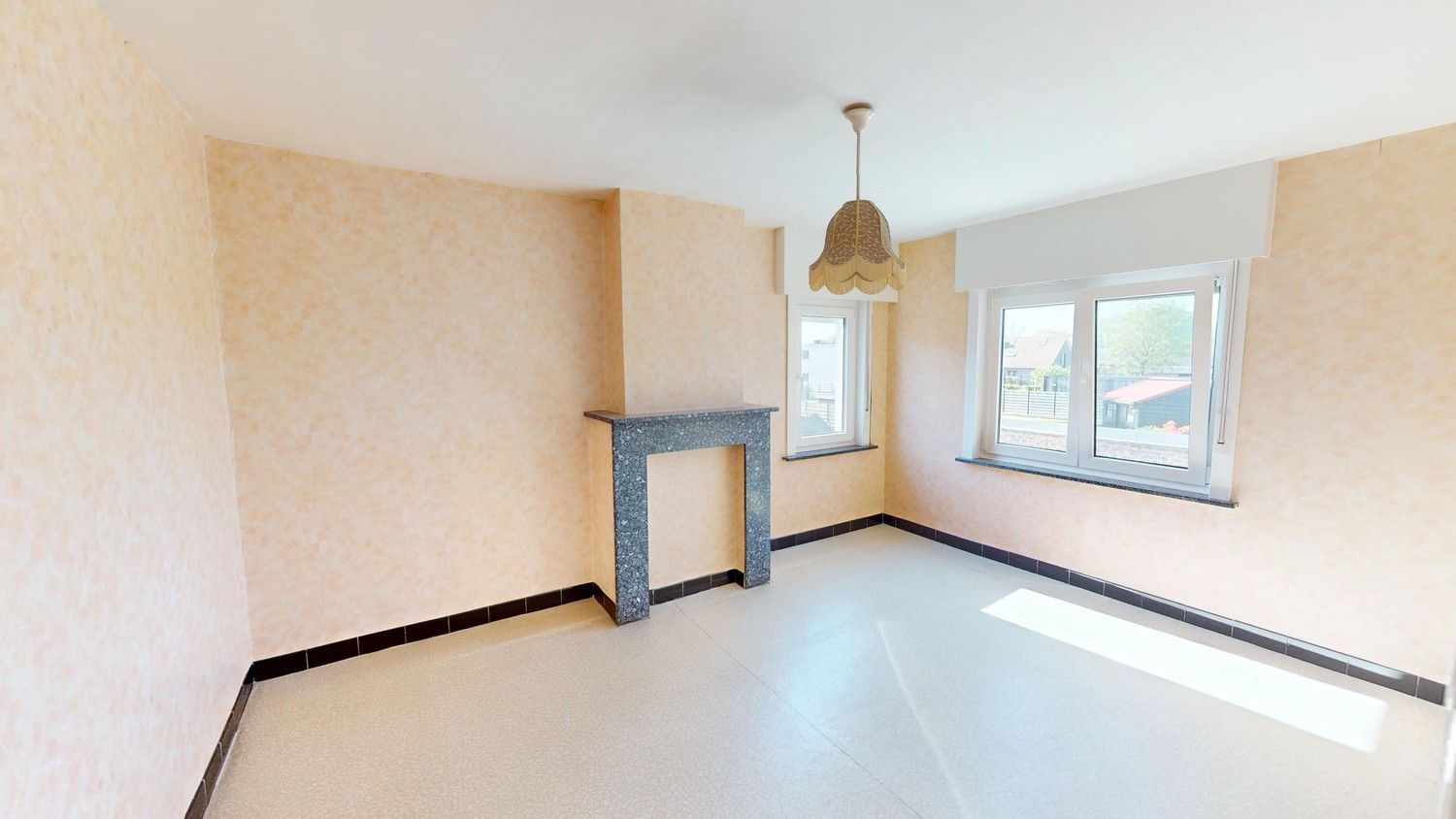 Rustig gelegen halfopen woning met potentieel te koop! foto 8