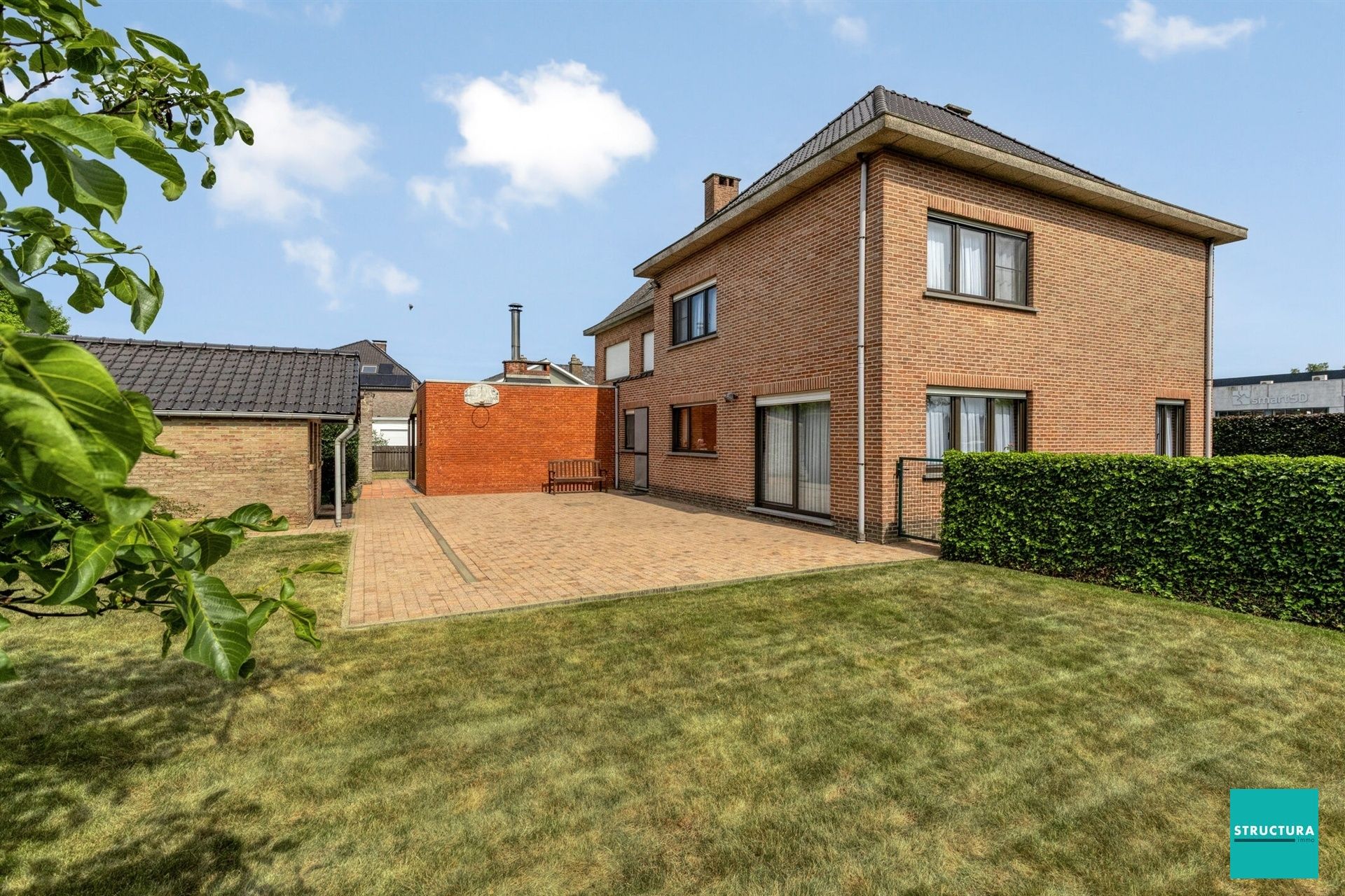 Woning met 4 kamers op terrein van 11a49ca foto 2