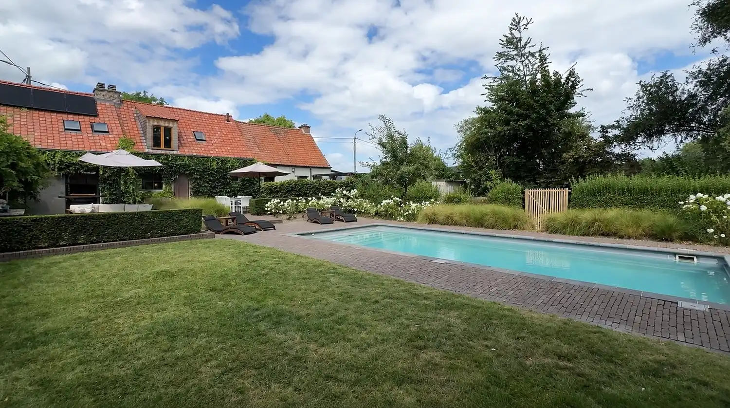 Karaktervolle woning met verwarmd zwembad en poolhouse — Verrebroek foto 7