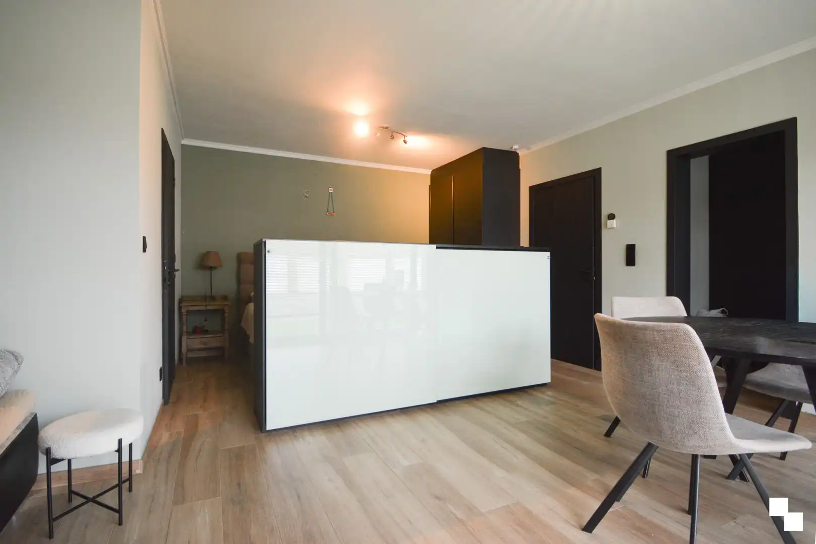 Gelijkvloerse studio te Roeselare foto 3
