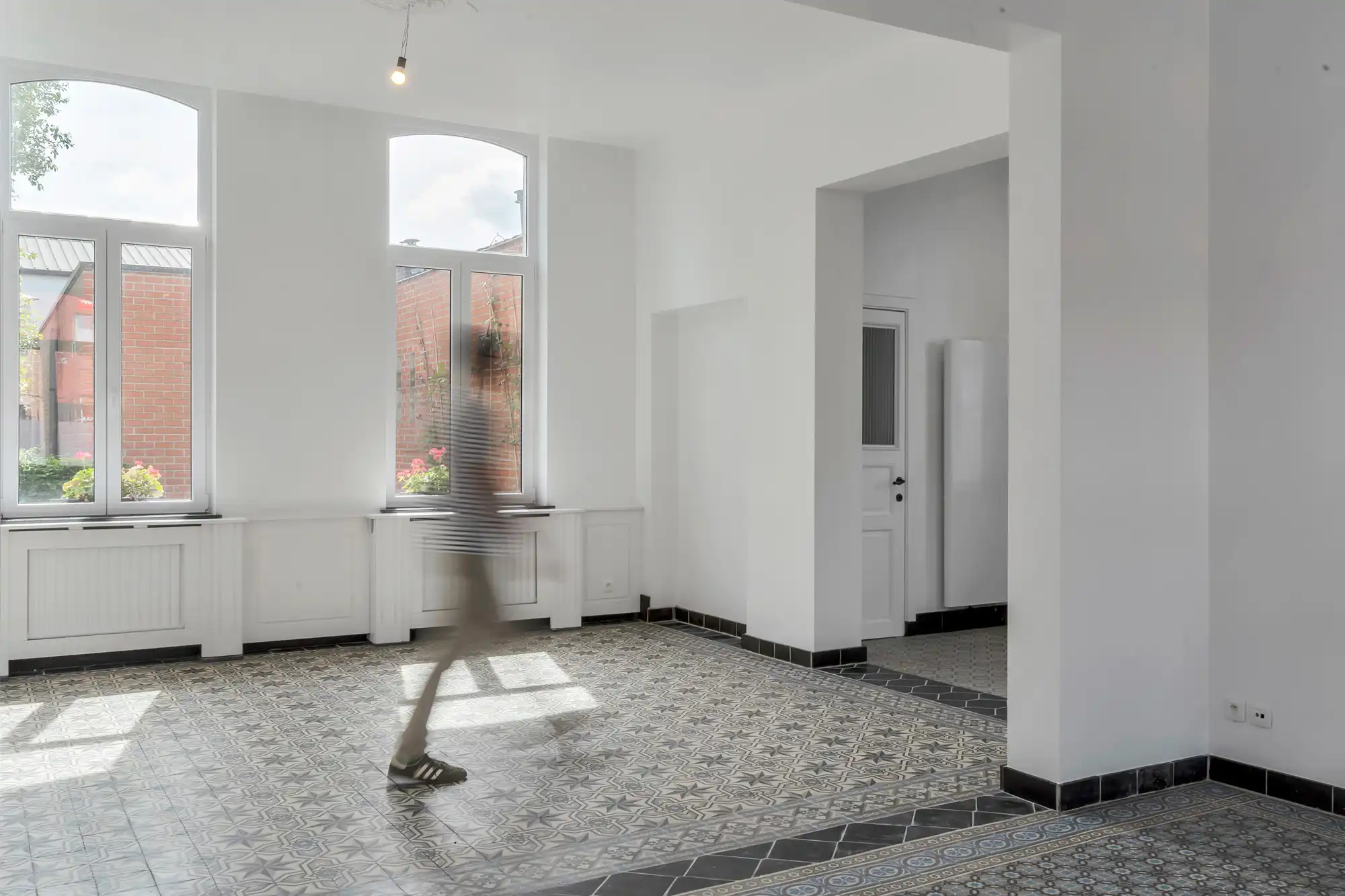 Gerenoveerde pastorijwoning met grote ruimtes in Erembodegem foto 7