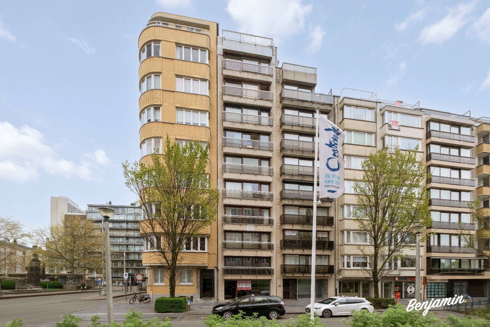 Instapklaar appartement met 2 slaapkamers, balkon en berging op centrale ligging in Oostende foto 9