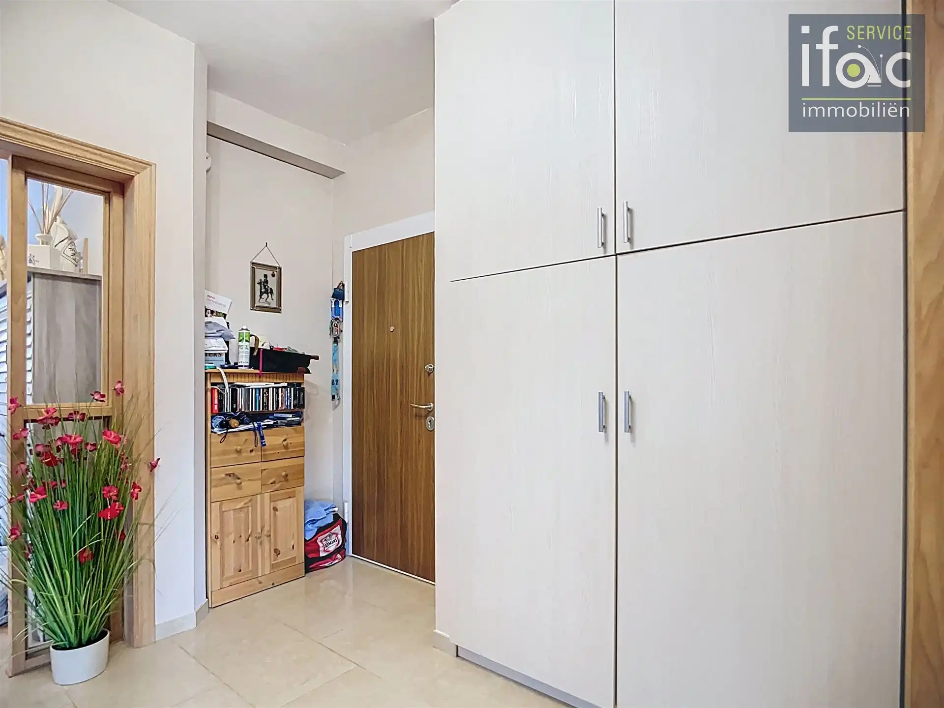 Appartement met twee slaapkamers en parkeerplaats foto 3