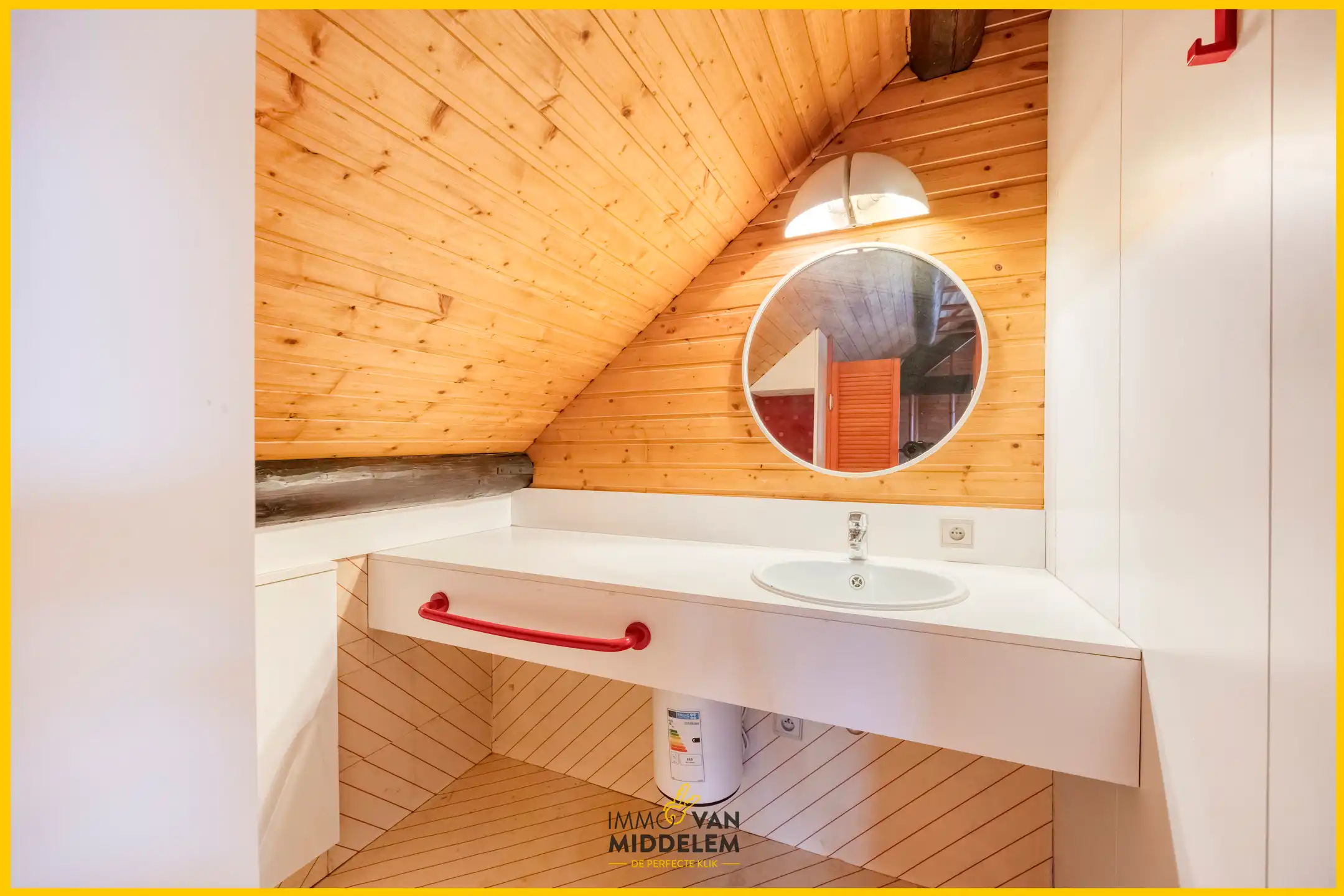 GEZINSWONING MET 4 KAMERS, GARAGE EN TUIN foto 15