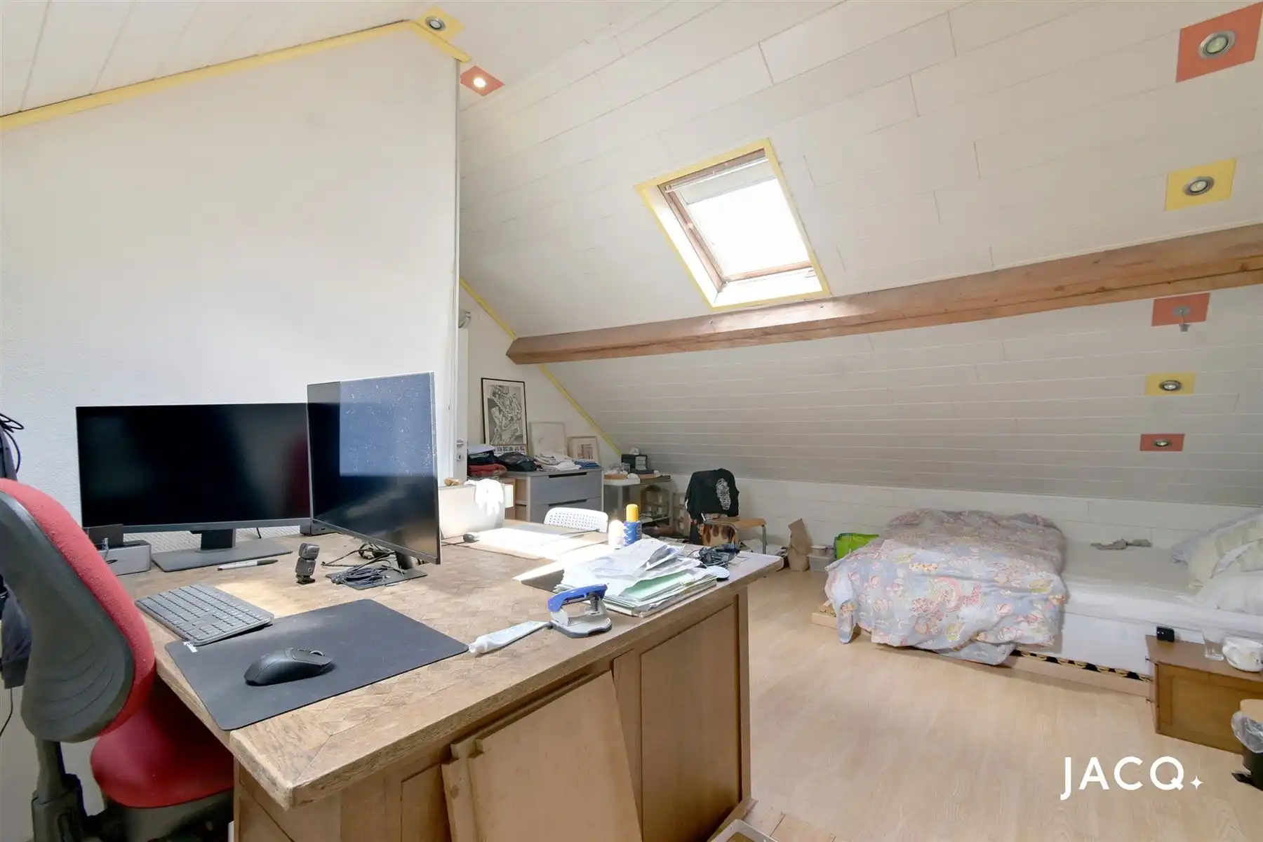Op te frissen woning met 3slpk's, garage en zuid-terras! foto 19