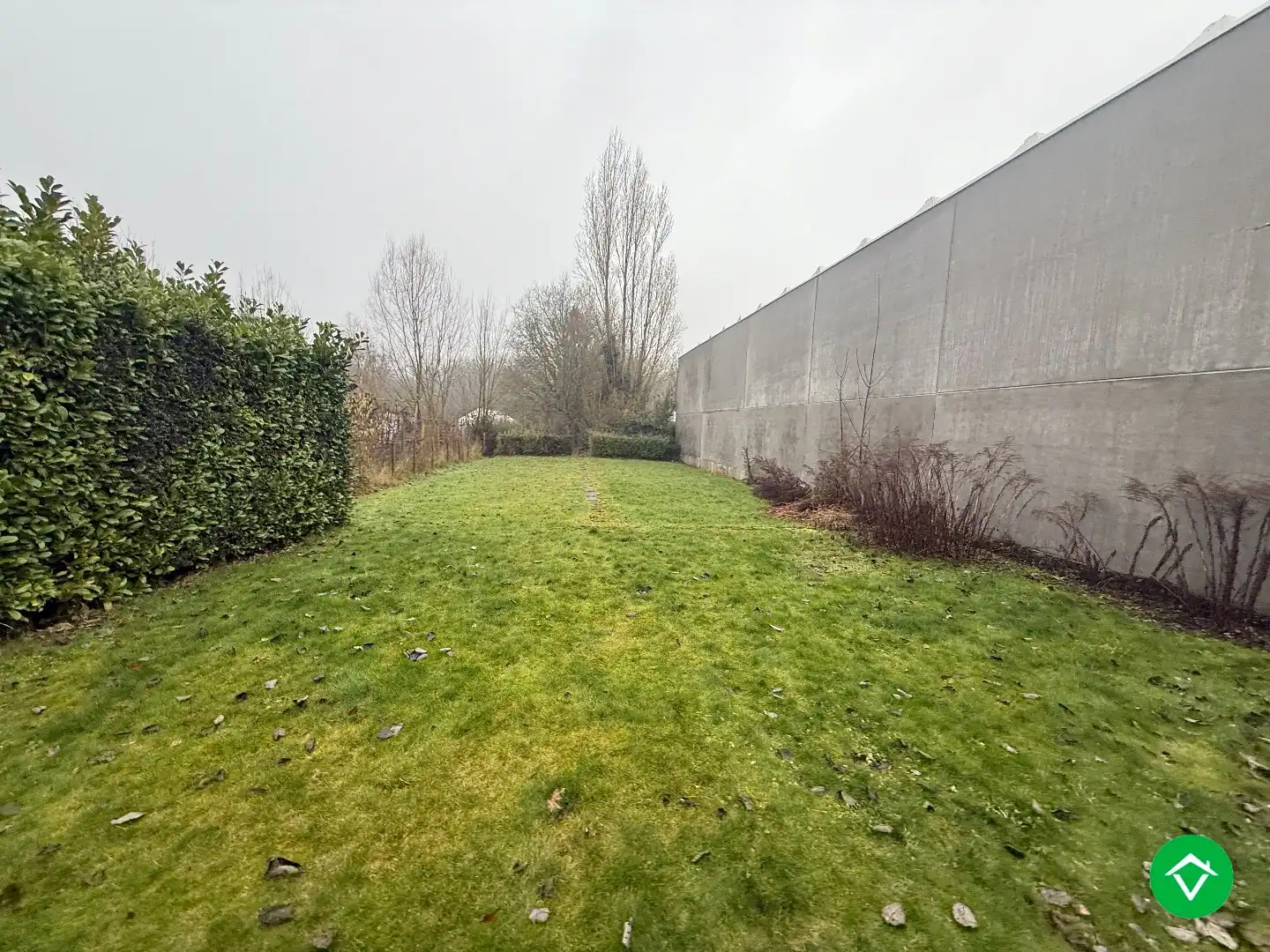 Ruime woning met 5 slaapkamers, garage en diepe tuin te Houthulst foto 14