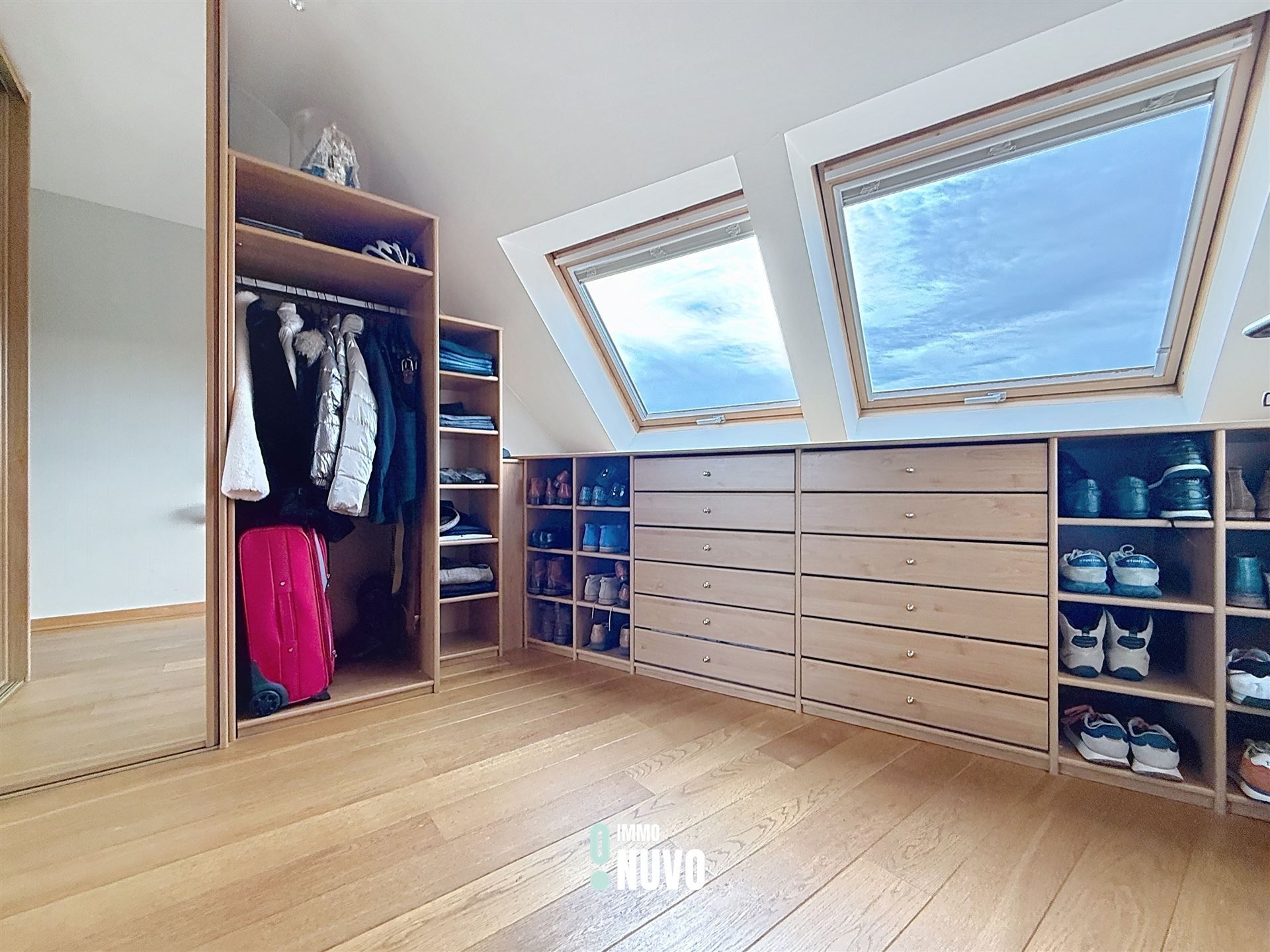 Penthouse met veel lichtinval en indrukwekkend uitzicht foto 10