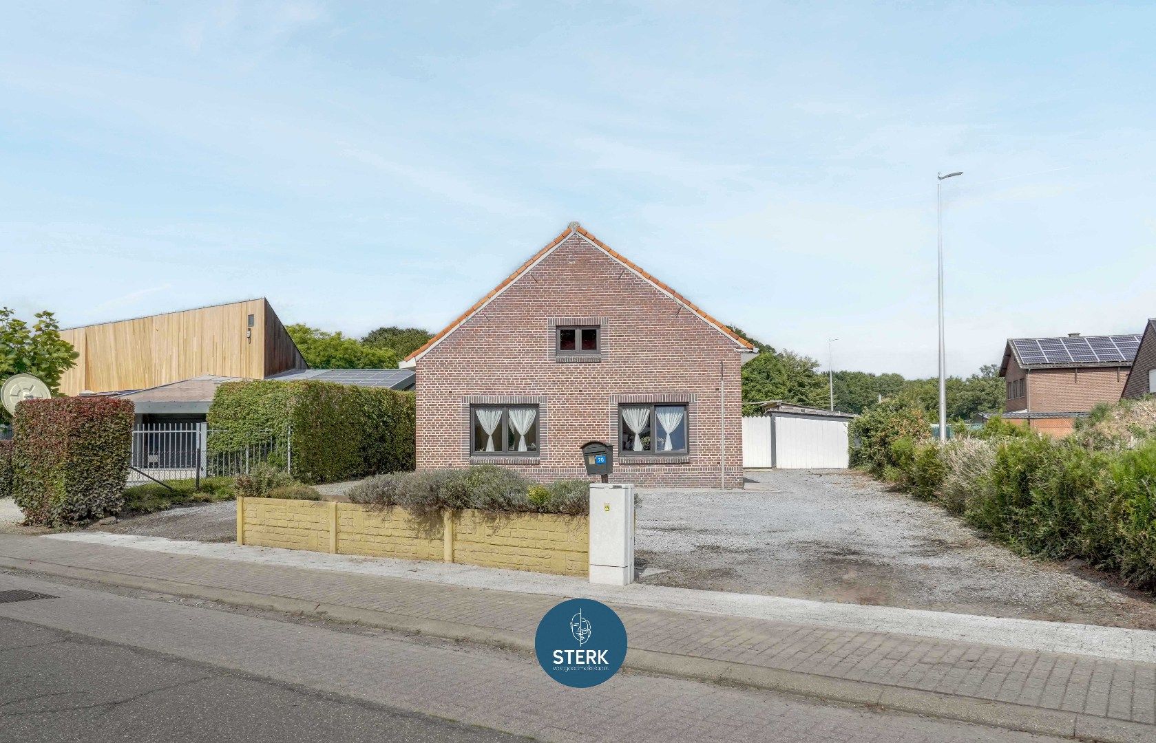 RUIME GEZINSWONING OP EEN MOOI PERCEEL VAN 14A 35CA TE LANAKEN !  foto 27