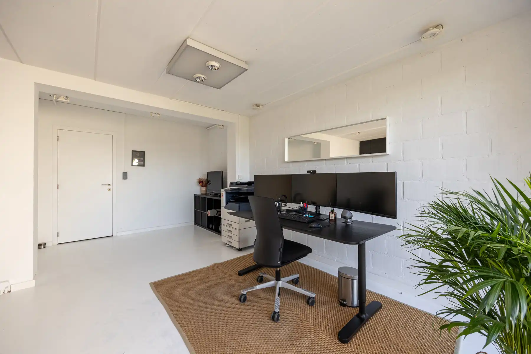 Ruime woning met garage en open uitzicht foto 18