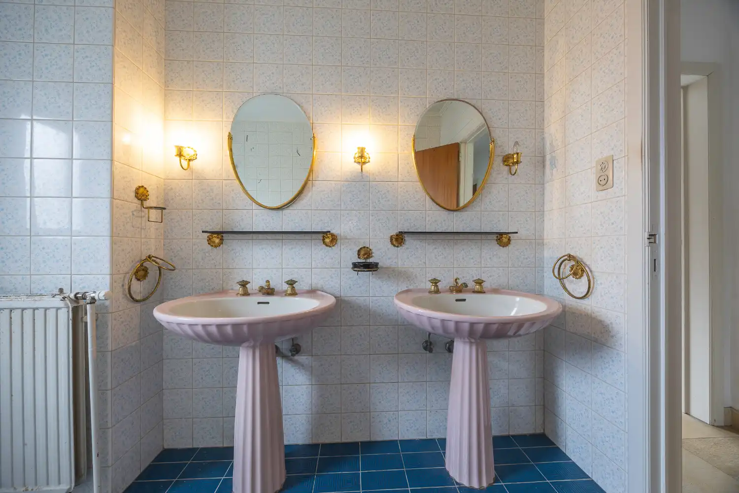 Iconische Villa "Rose de France" met uitzonderlijk renovatiepotentieel in centrum Koksijde foto 17