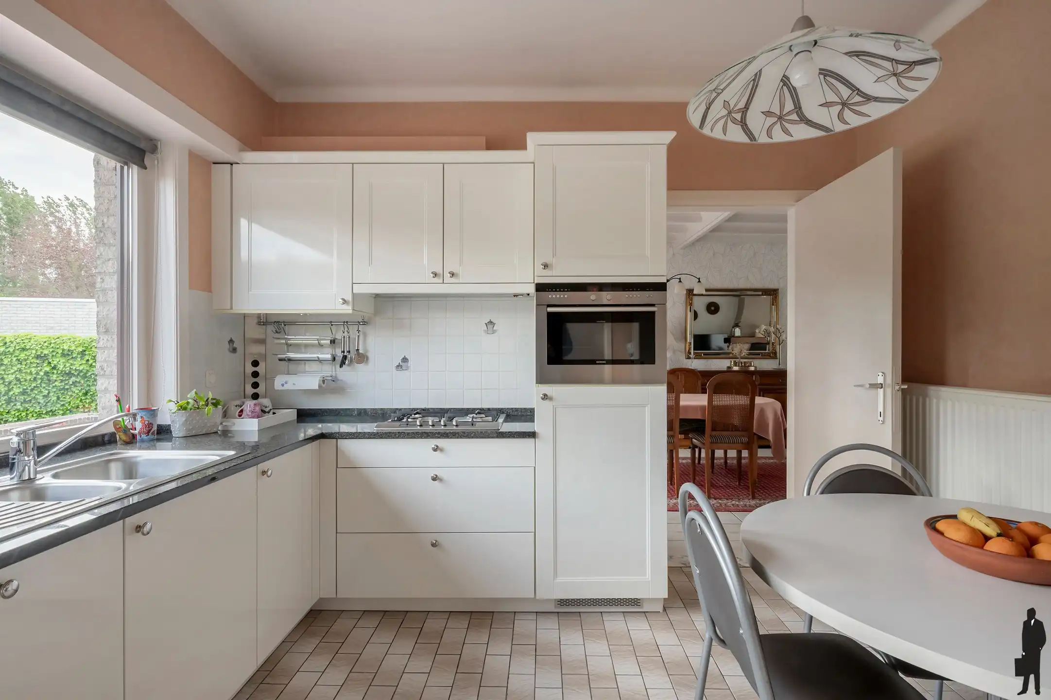 Ruime woning met tuin en bijgebouw foto 16