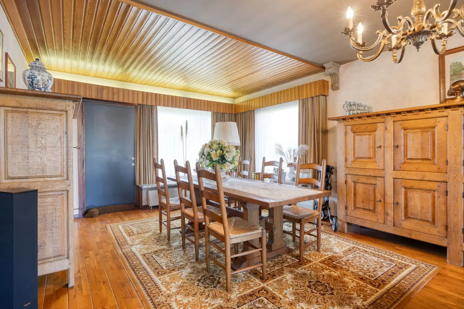 Rustig gelegen op te frissen gelijkvloers woning. foto 6
