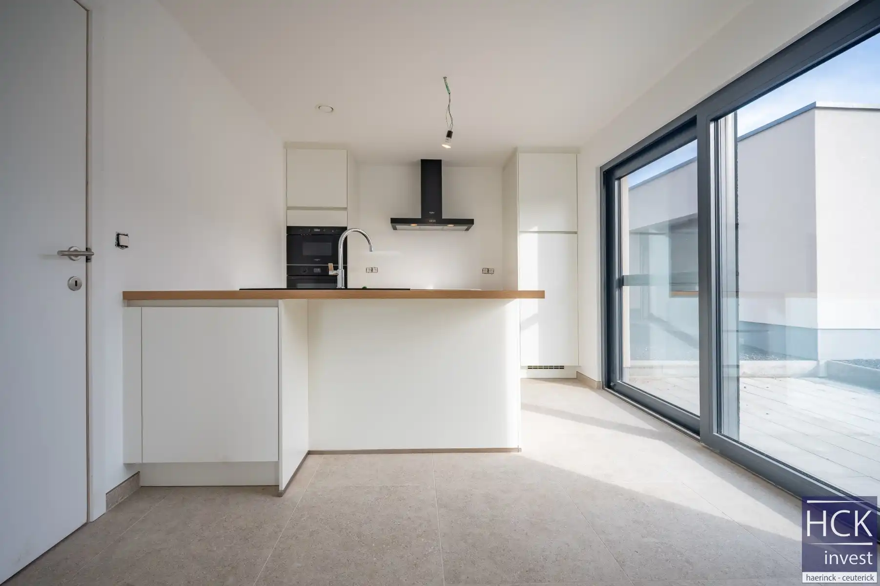 KRUISHOUTEM - Zeer gunstig gelegen luxueuze woning op 1.026 m² foto 7