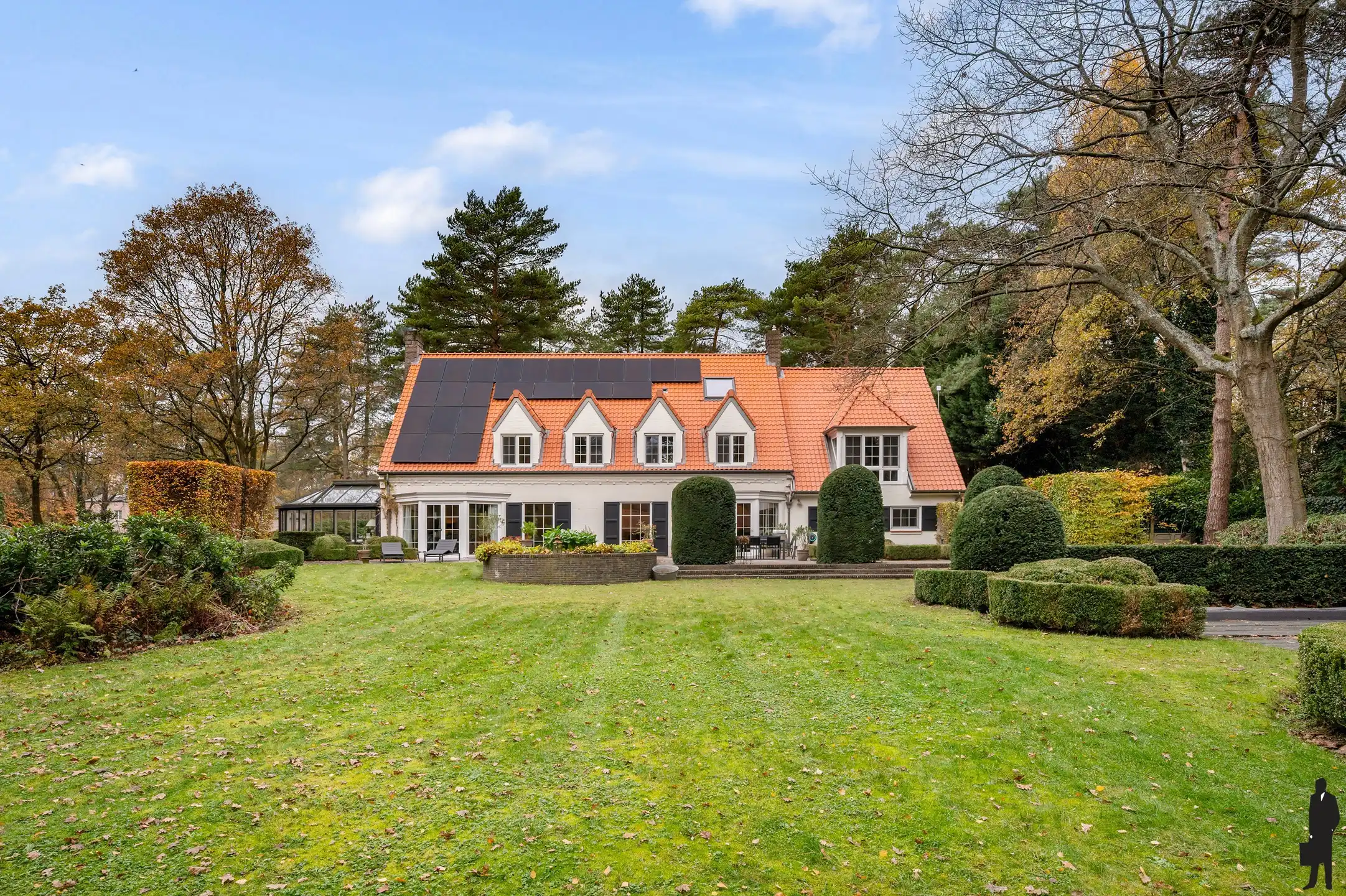 Topgelegen villa met zwembad en paddock!  foto 3