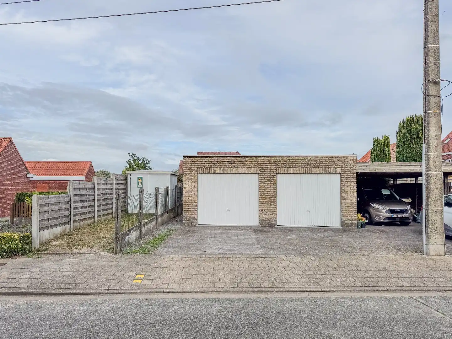 Ruim appartement met 2 slaapkamers en ruime garage. foto 4