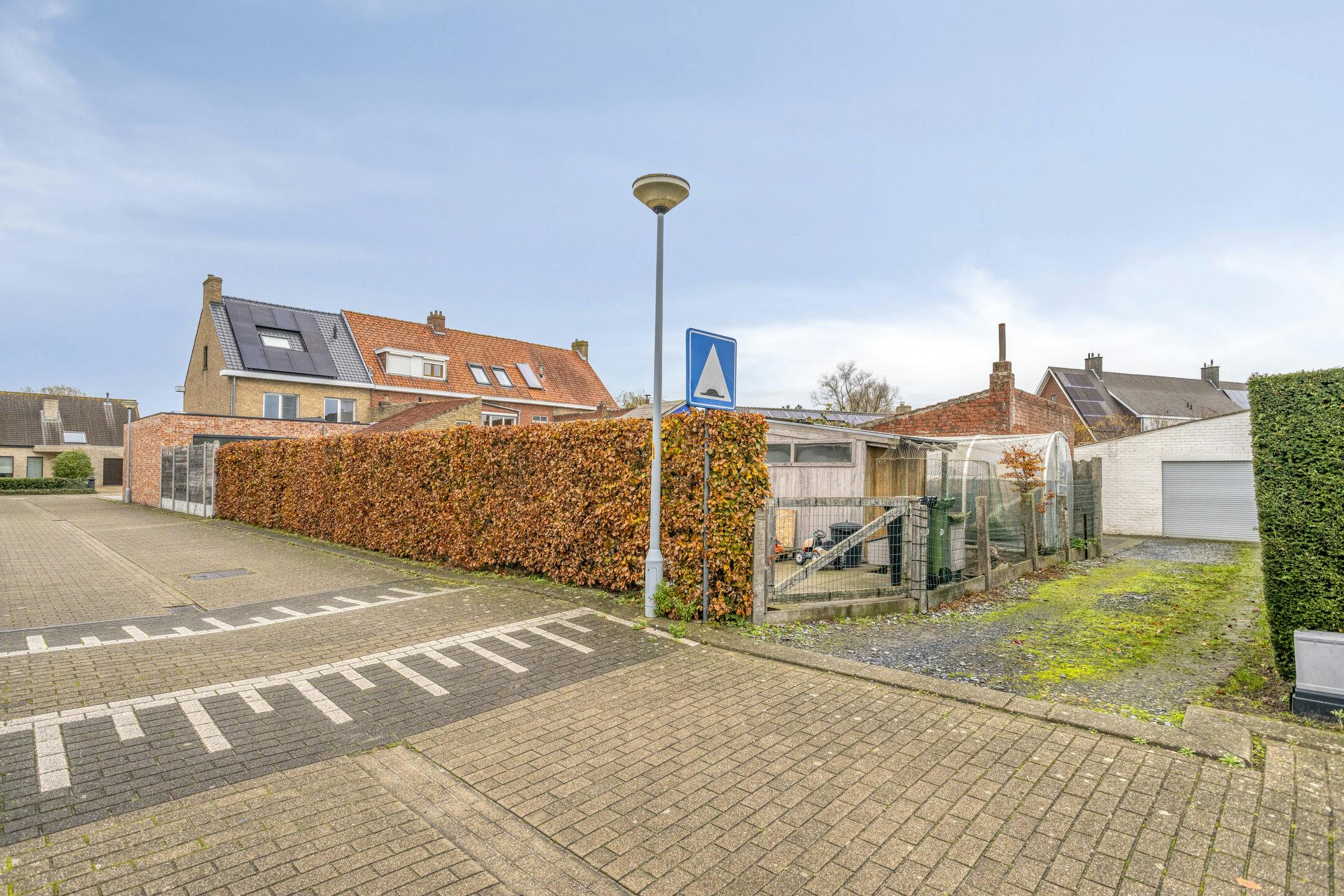 Instapklare woning met 3 slaapkamers, 2 badkamers, zuidgerichte tuin en garage. foto 26