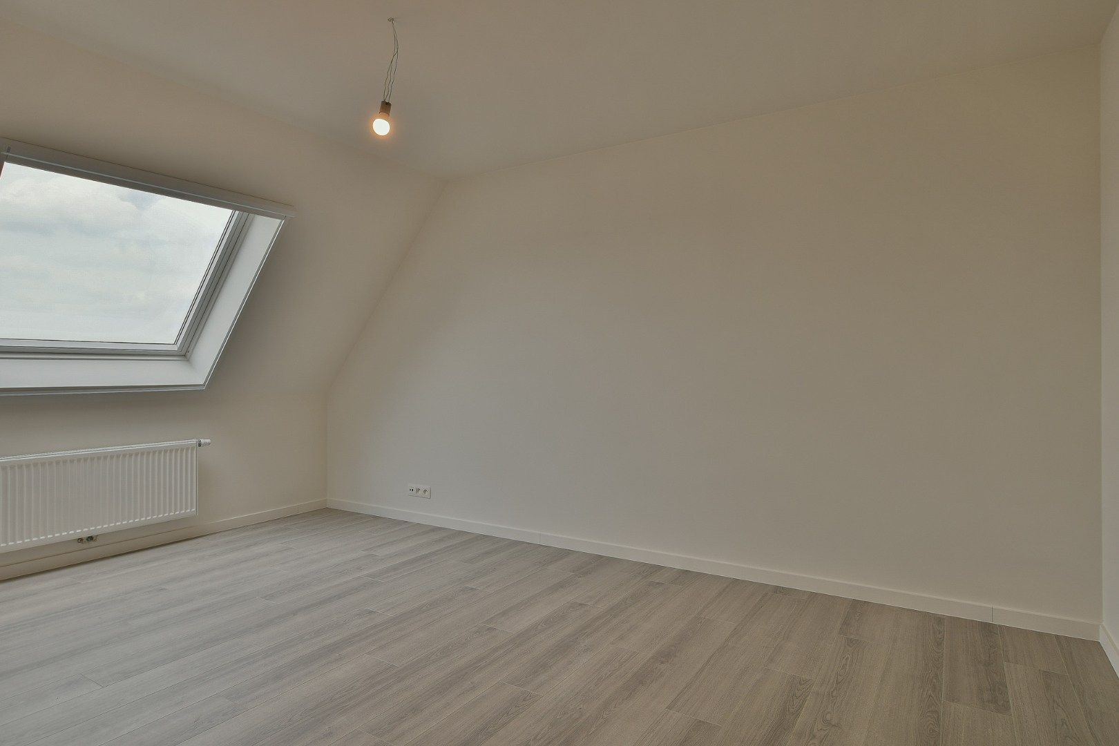 Ruim instapklaar nieuwbouwappartement (167 m²) met 3 slaapkamers en groot terras in centrum Eernegem foto 11