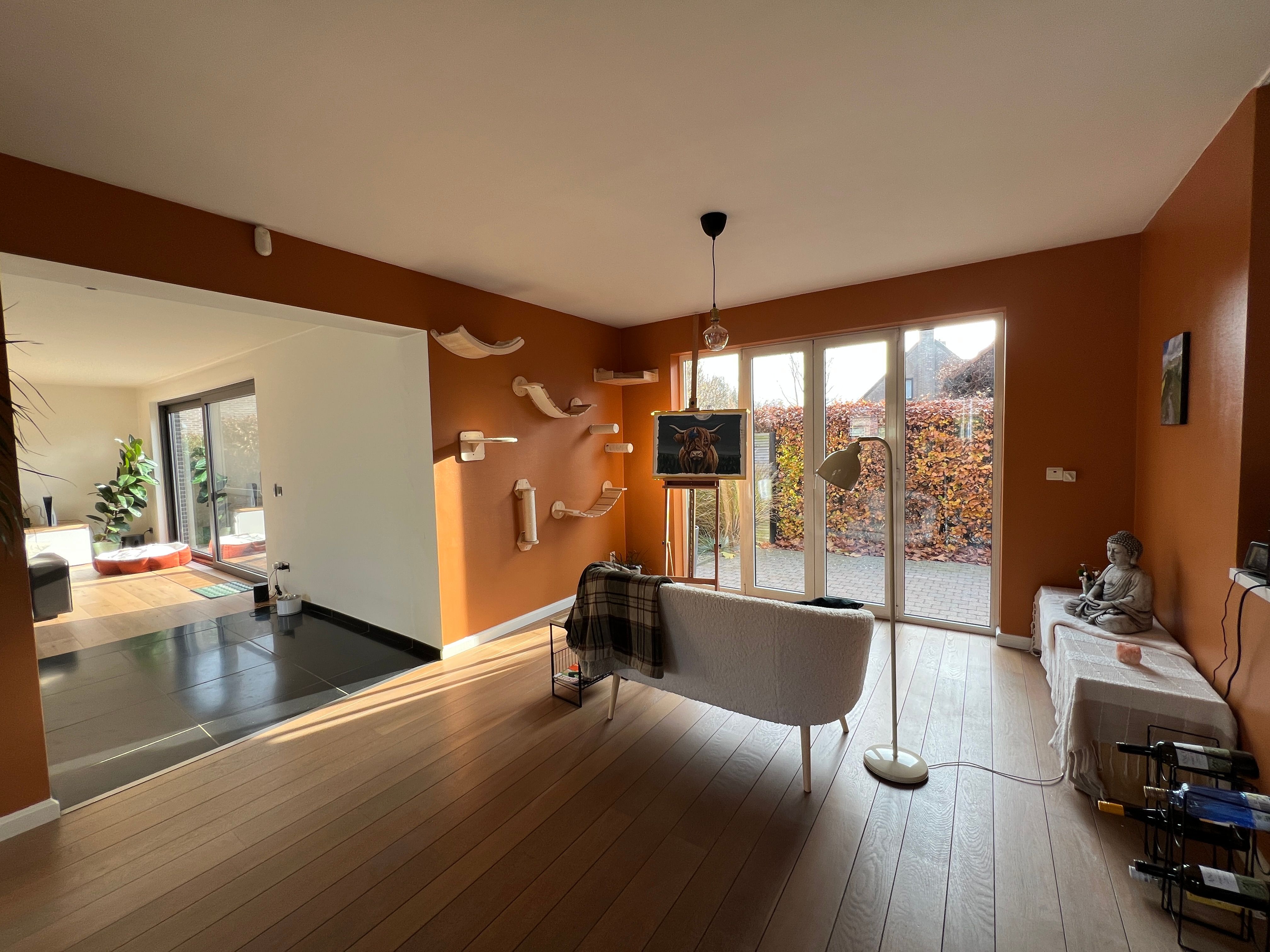 Instapklare, volledig gerenoveerde droomwoning met 3 slaapkamers, inpandige garage en prachtig aangelegde tuin foto 5