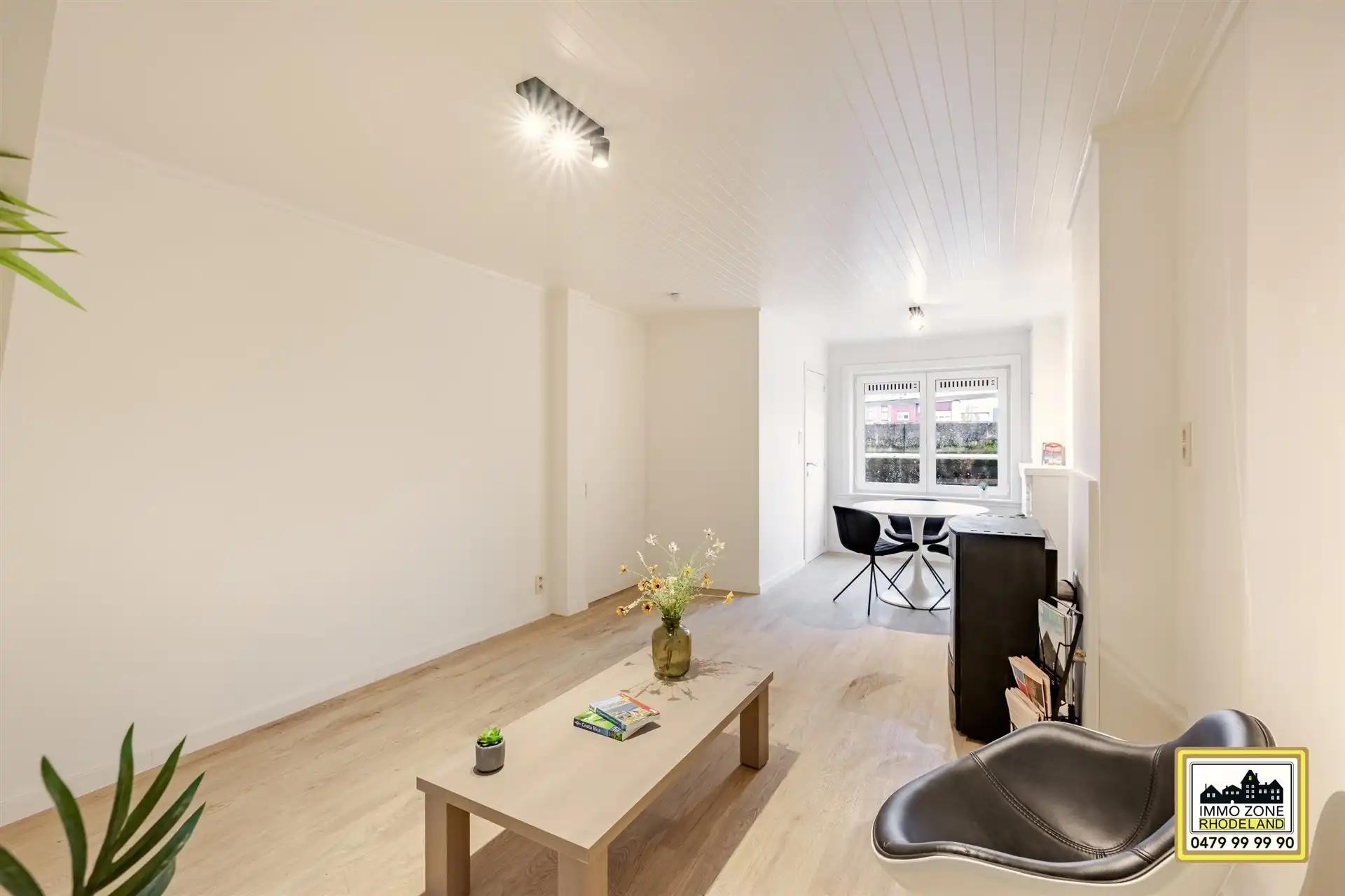 Knappe en uiterst instapklare starterswoning foto 5