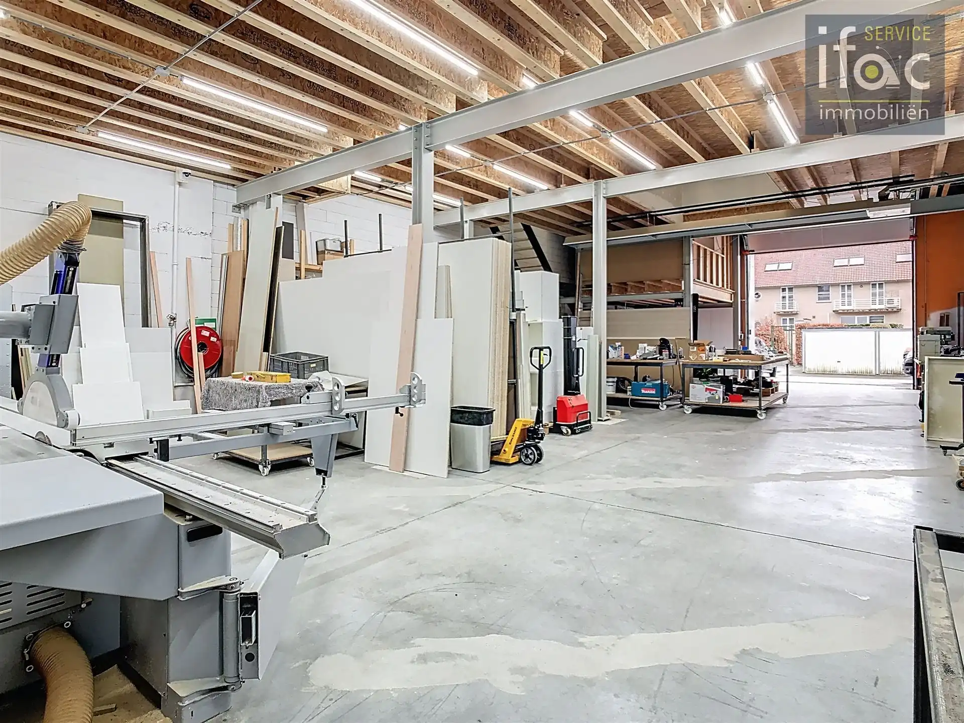 Ruime loods met kantoor, keuken en sanitair foto 4