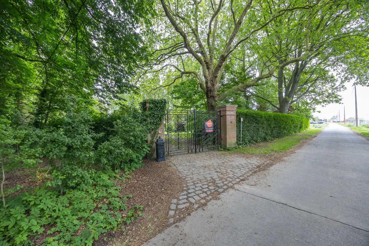 Karaktervolle woning op uniek domein foto 42
