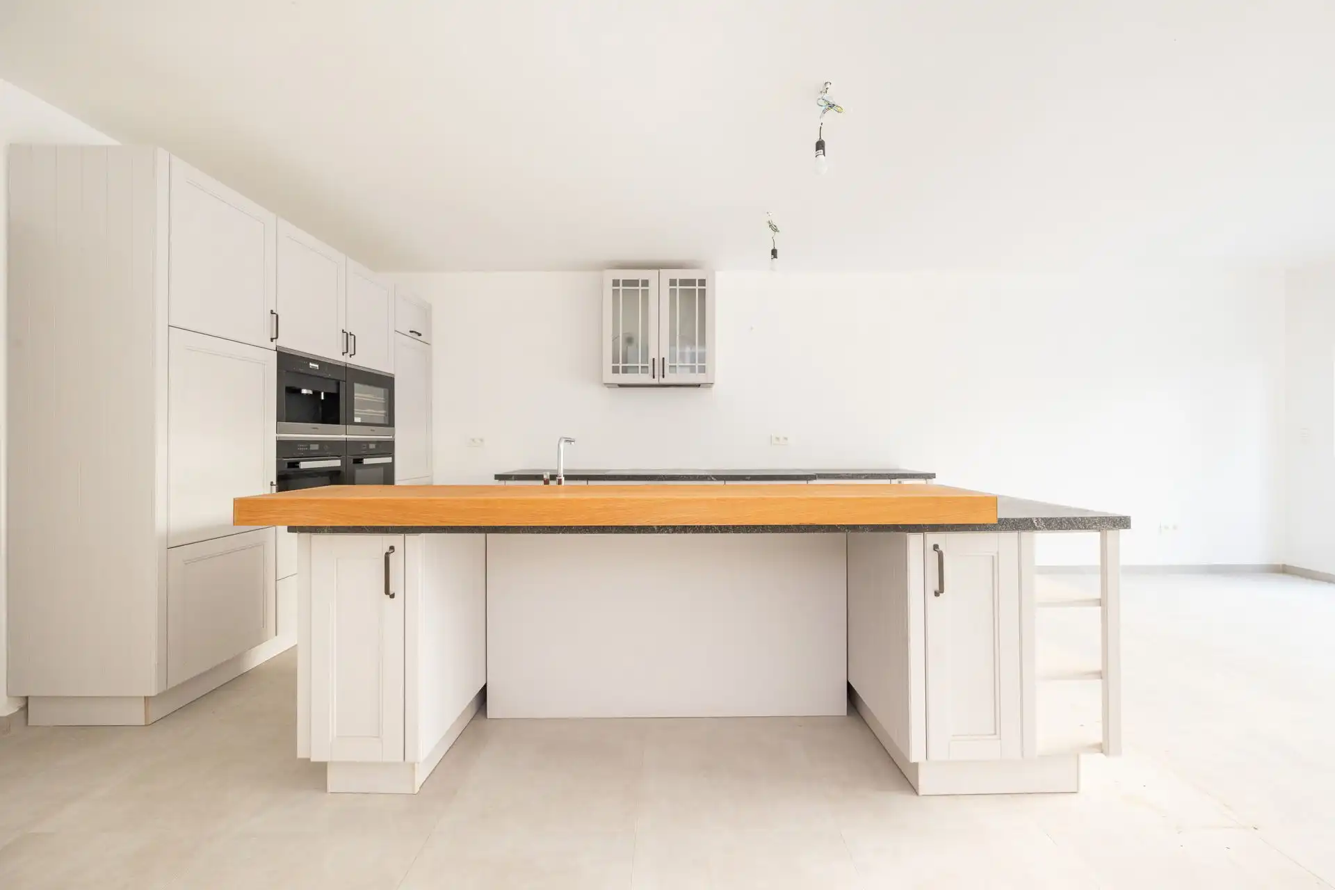 Gerenoveerde woning met ruime tuin. foto 4