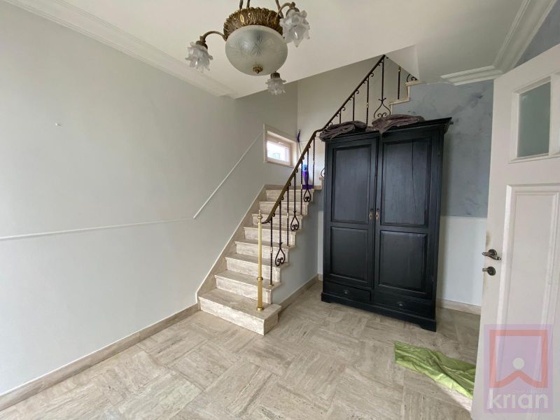 Ruime woning met grote garage (+-93m²) EN magazijn (+-170m²), centrum Geel, ideaal voor zelfstandige of vrij beroeper foto 5