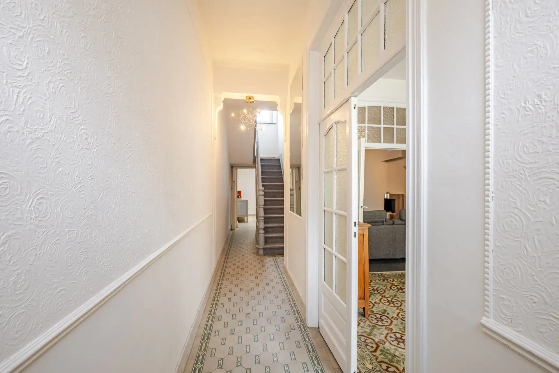 Ruime en veelzijdige stadswoning met tuin foto 2