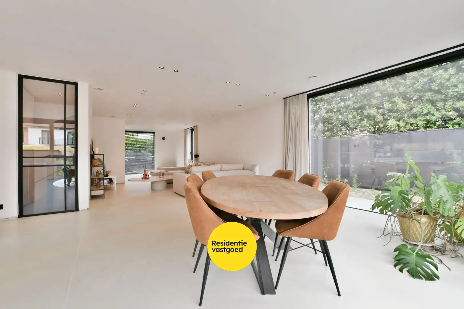 Exclusieve koppelvilla van 348 m² met 6 slaapkamers in rustige woonwijk foto 7