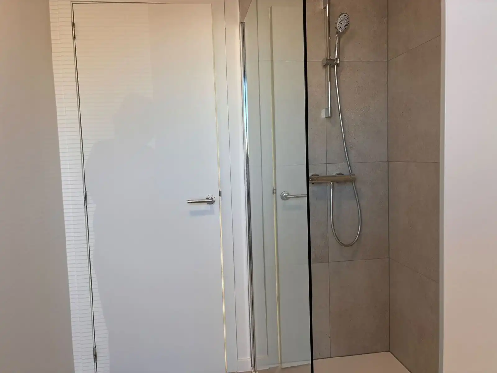 Nieuwbouw appartement met 2 slaapkamers terras tuin en staanplaats   foto 12
