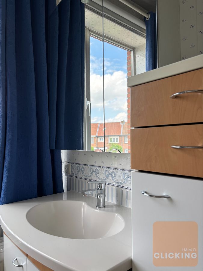 Charmante halfopen woning met stadstuintje foto 9