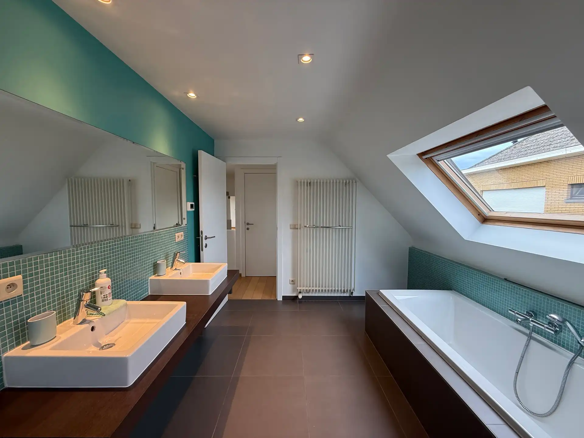 WANZELE - Rustig gelegen Villa met grote tuin. foto 14