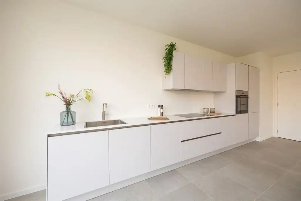 Nieuwbouwwoning onder registratie op toplocatie foto 7