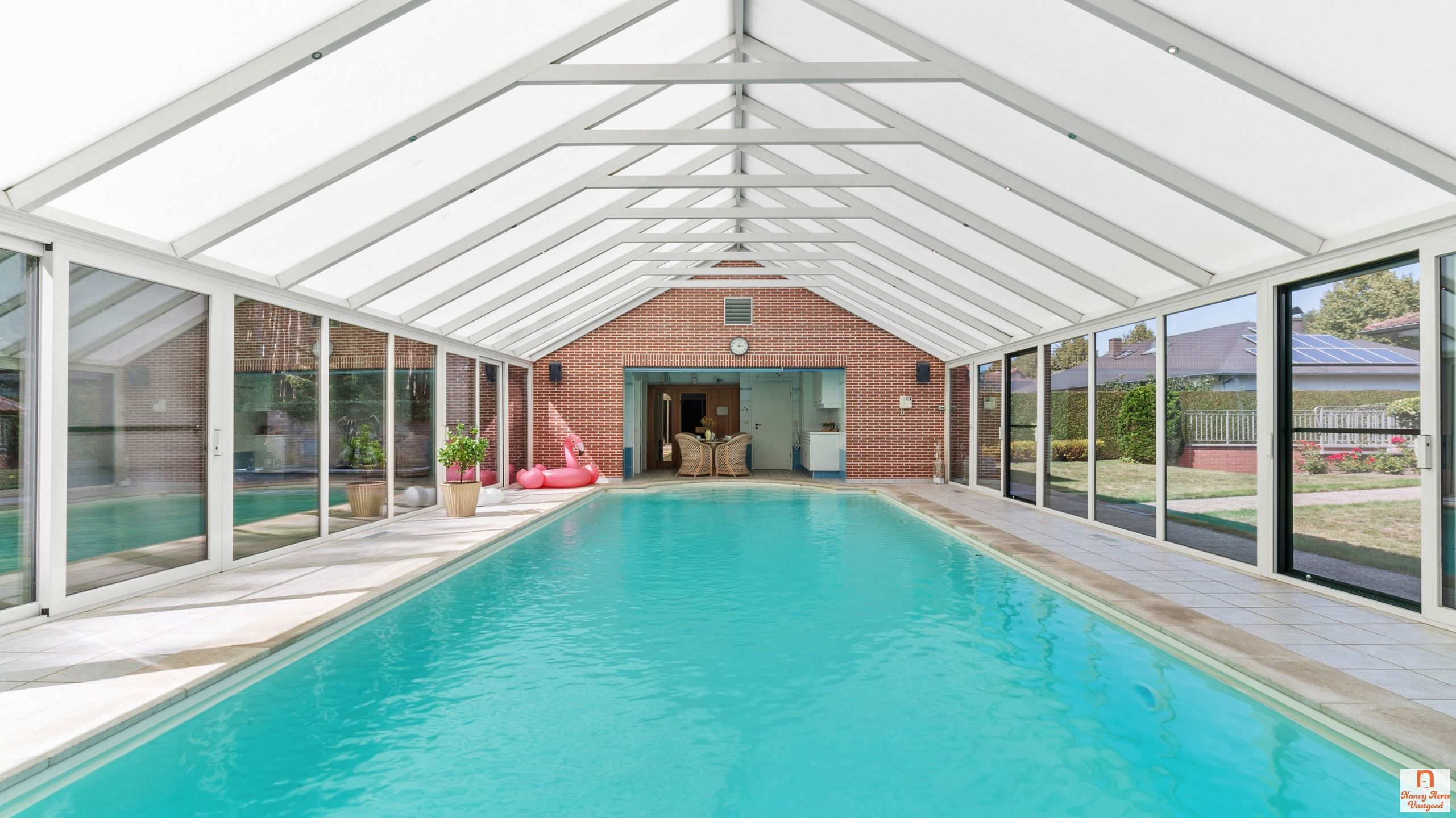 Luxueuze villa met overdekt zwembad, bos en weiland foto 48