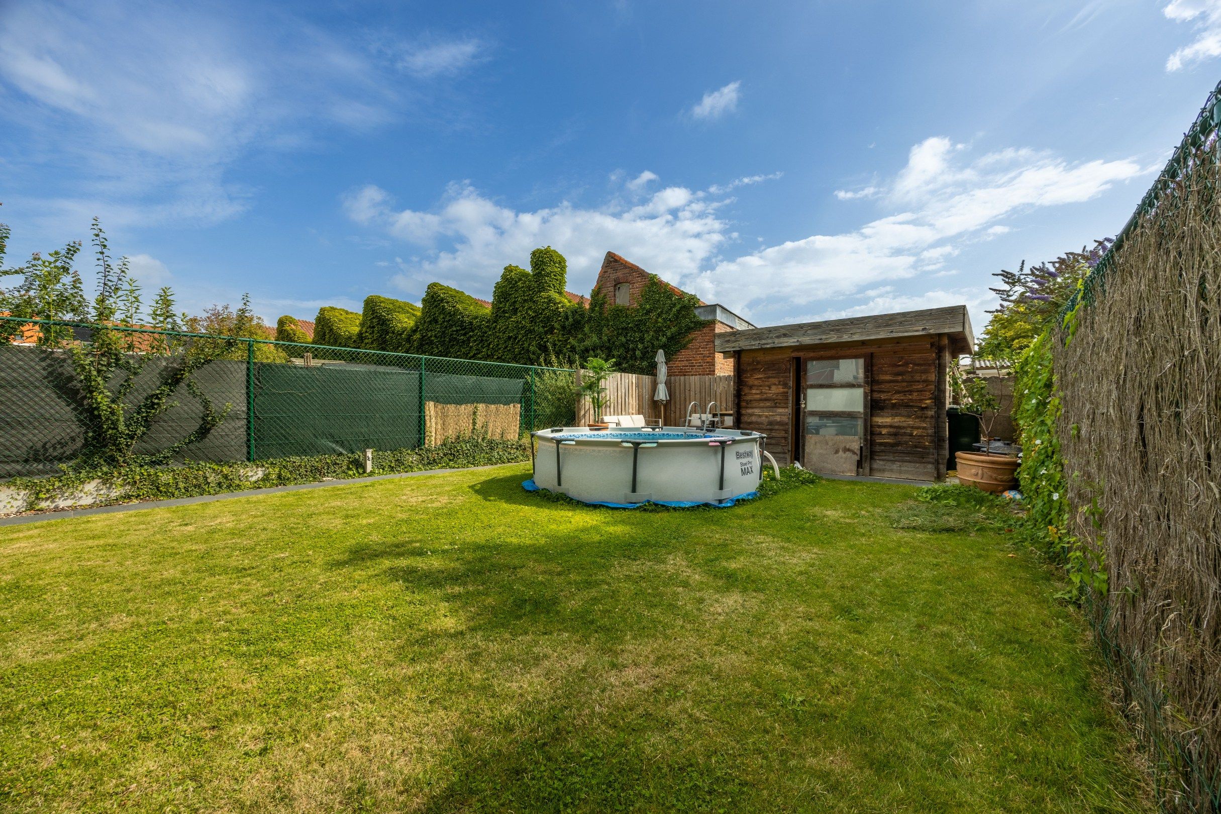 Gerenoveerde woning met garage foto 15