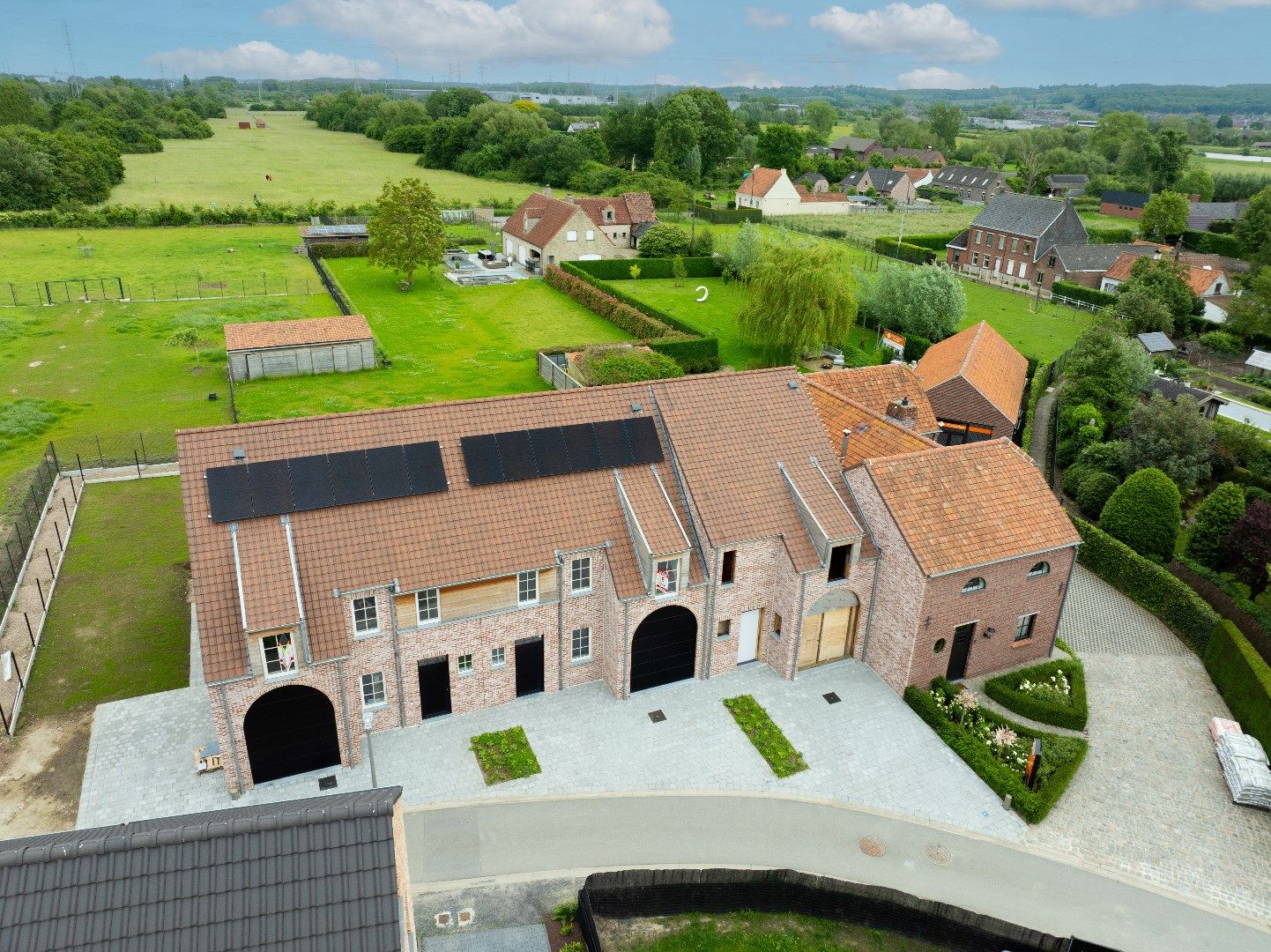 CASCO-GEZINSWONING MET 3 SLAAPKAMERS EN TUIN foto 9