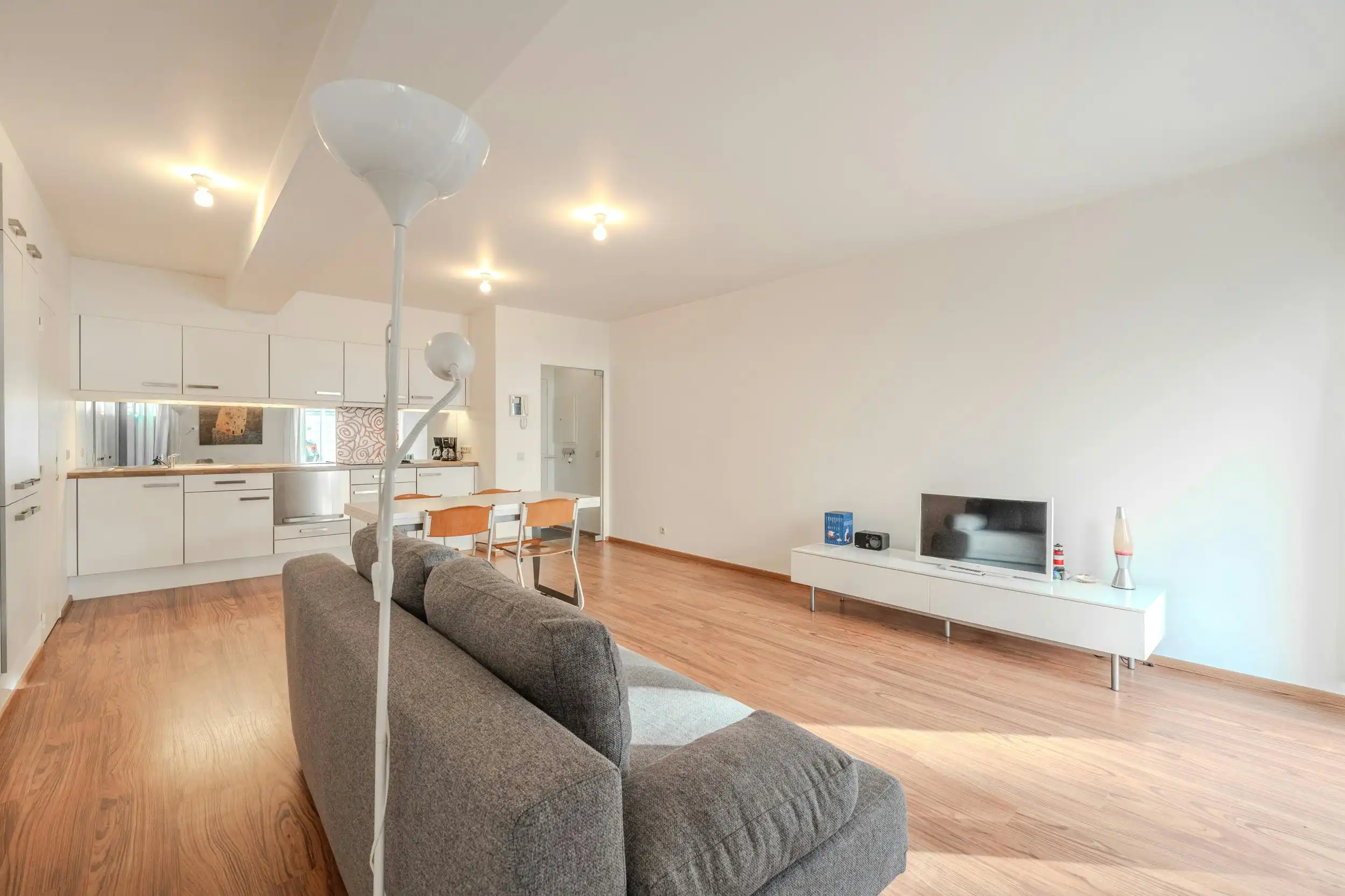 Instapklaar gelijkvloersappartement met één slaapkamer. foto 5