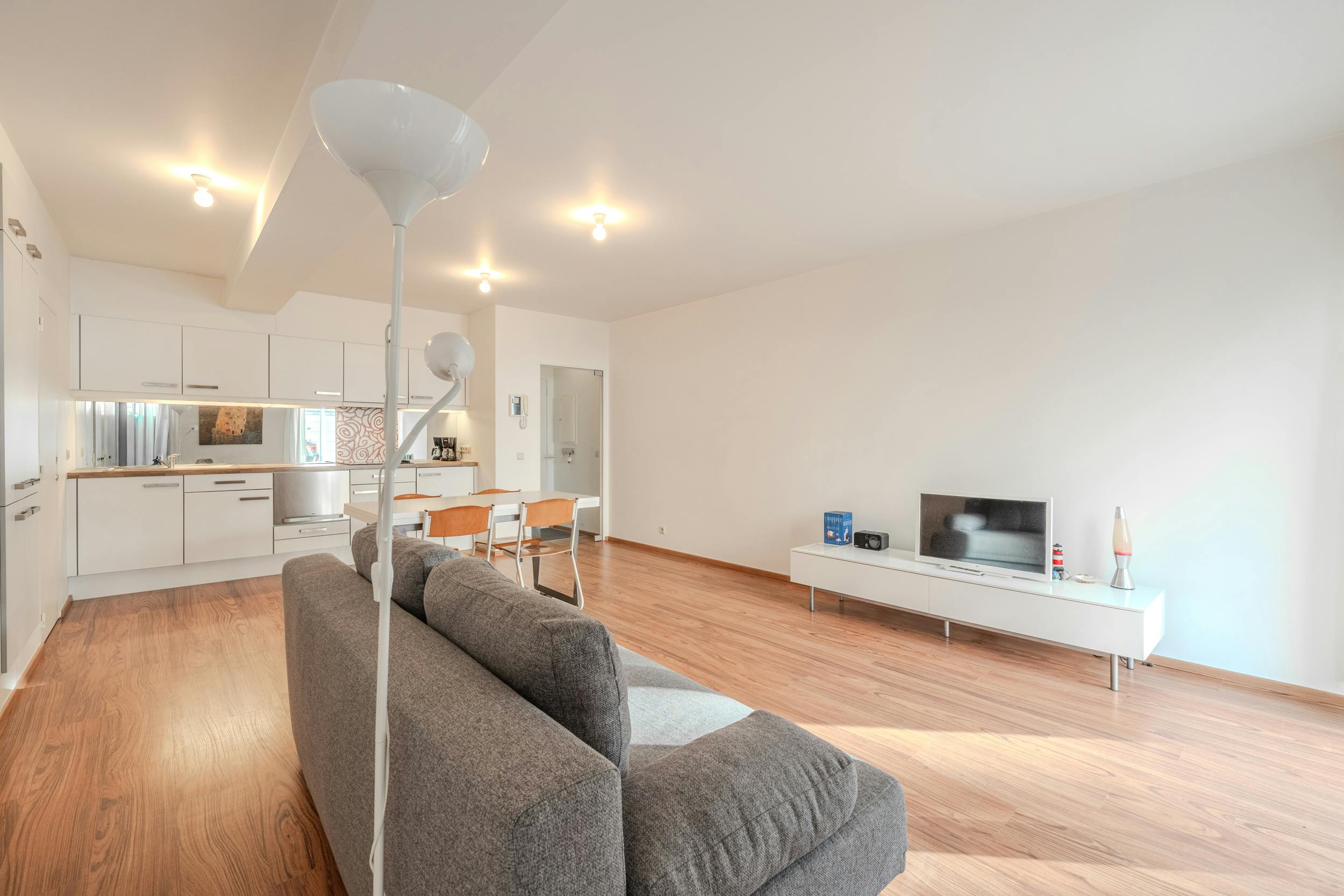 Instapklaar gelijkvloersappartement met één slaapkamer. foto 6