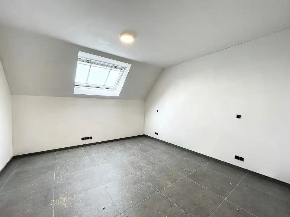 Half-open nieuwbouwwoning met terras, carport en 3 slaapkamers in Staden foto 6