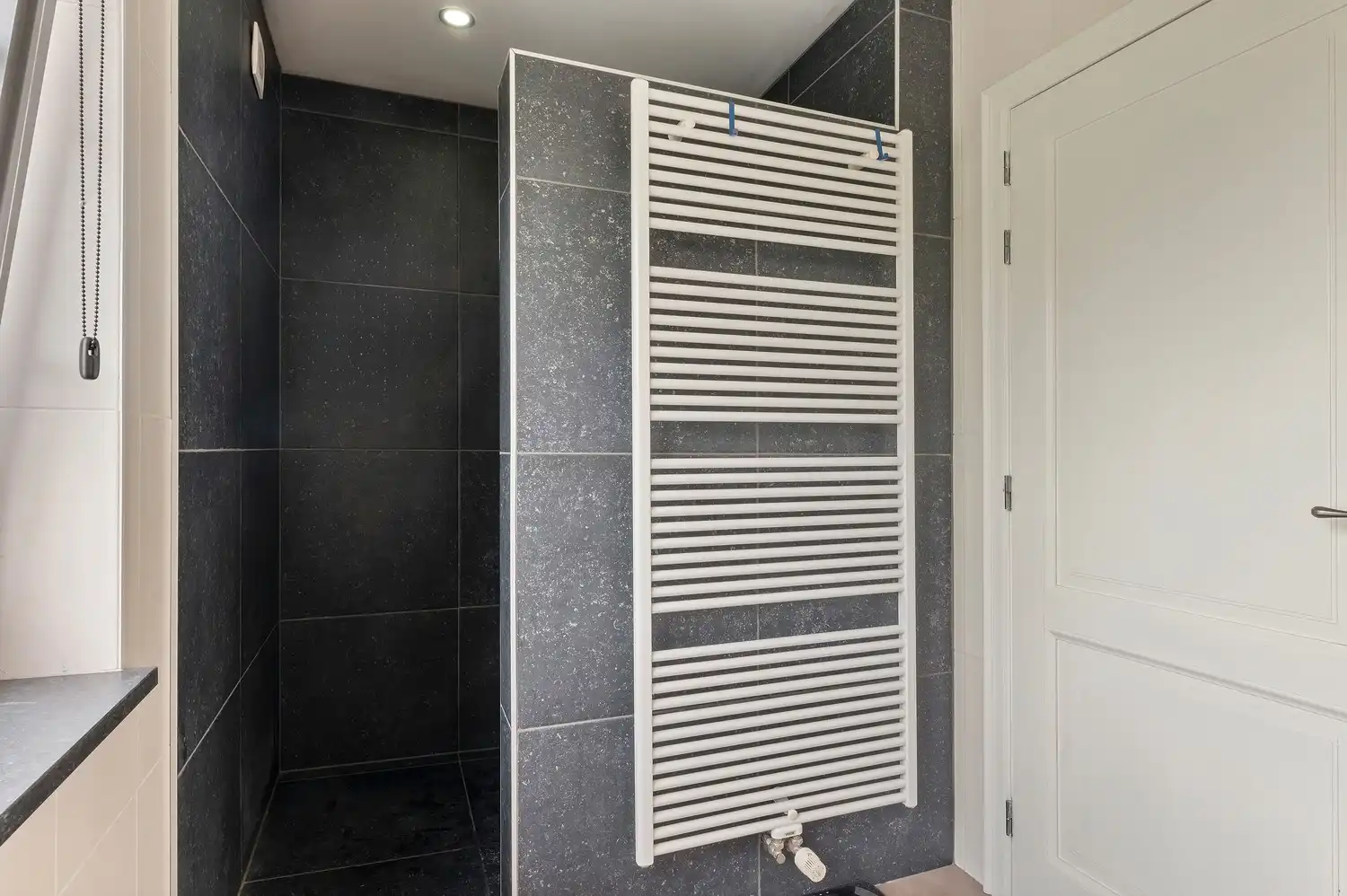 Gunstig gelegen loft met 2 slaapkamers foto 19