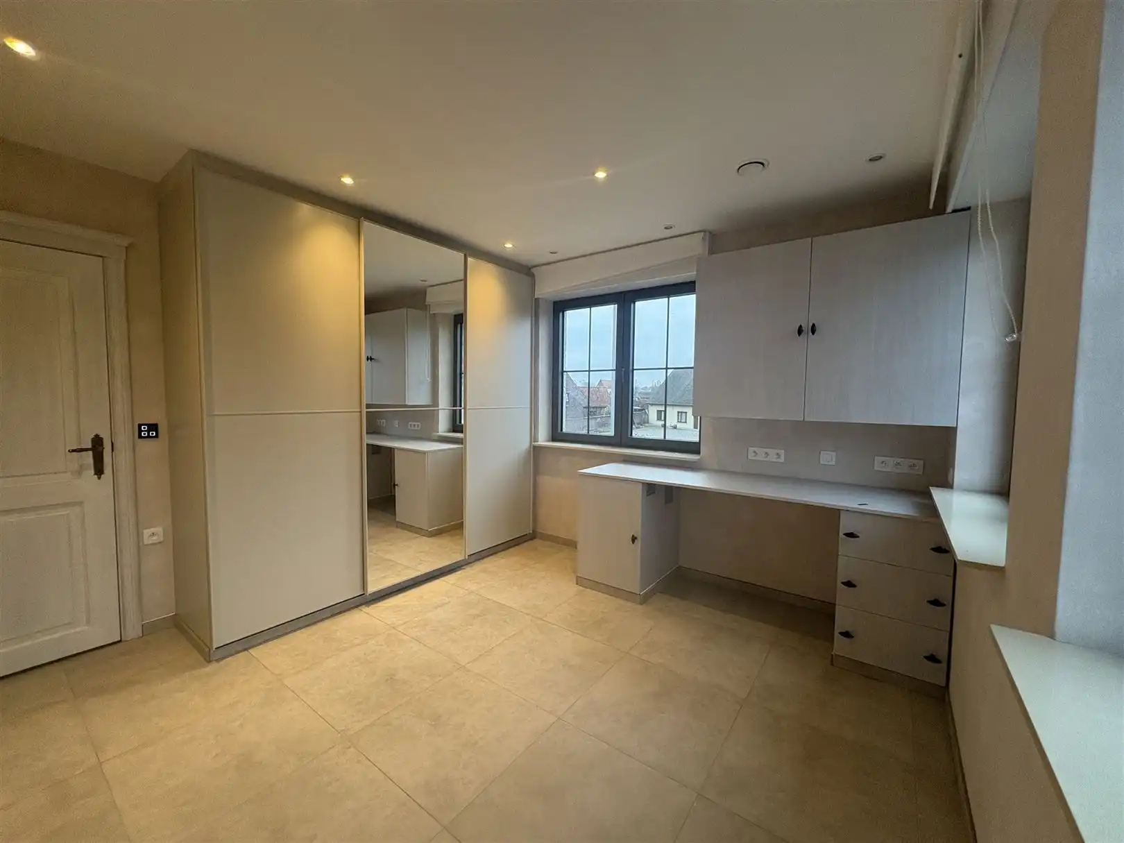 Woning te huur met luxe en elegante afwerking! foto 10