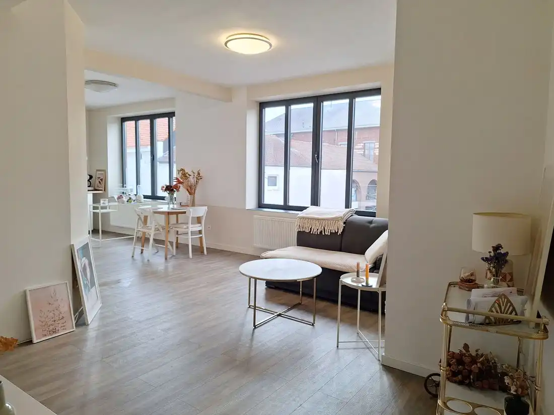 Stijlvol gerenoveerd appartement te Tongeren foto 3